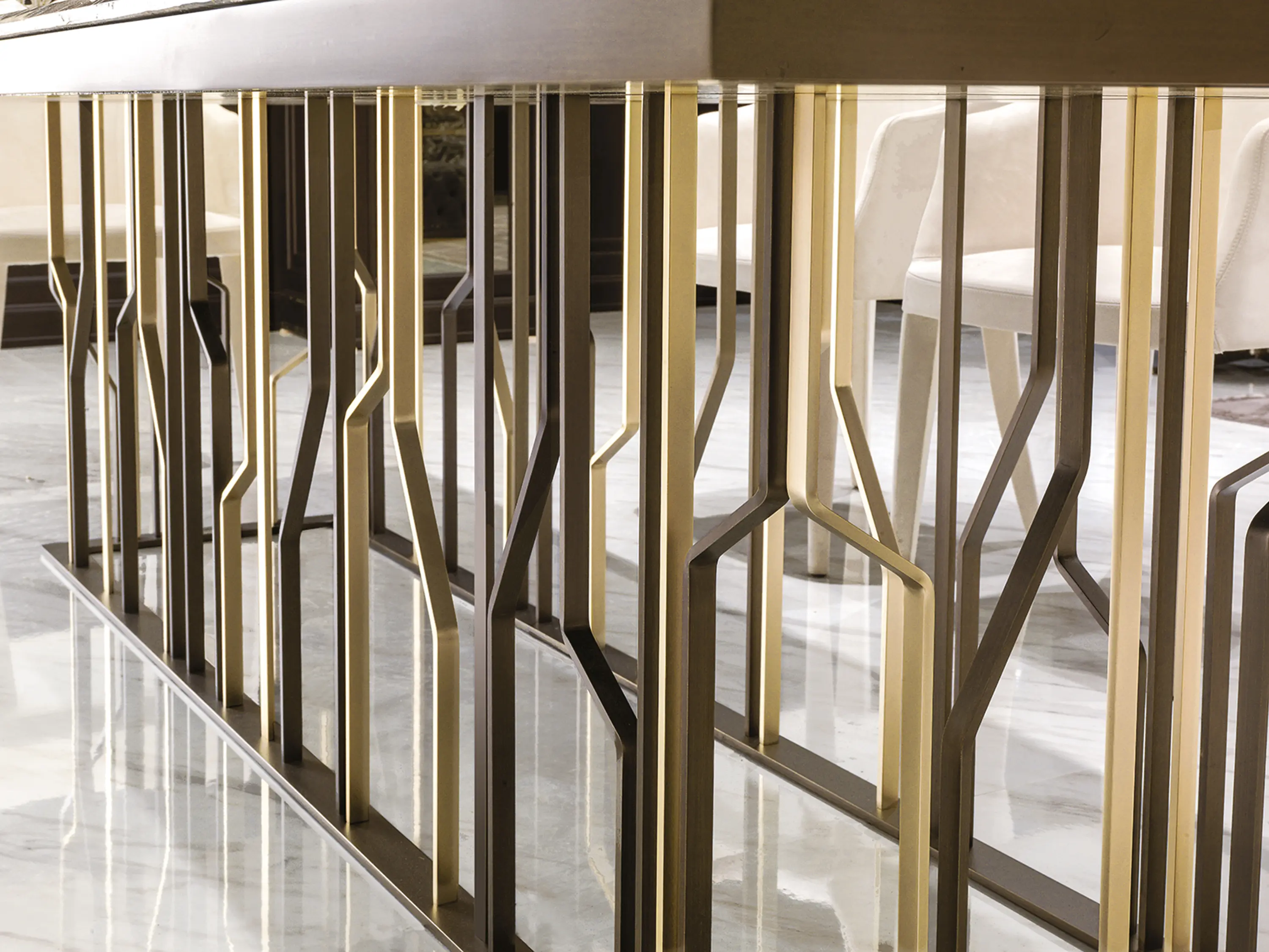 Longhi S.p.a. - Ginza Table