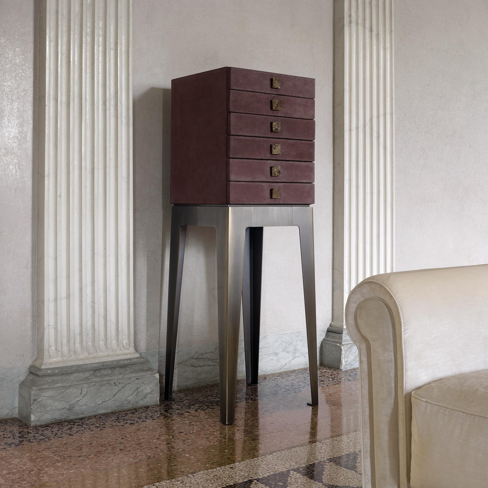 Display product Lady from manufacturer Longhi S.p.a.