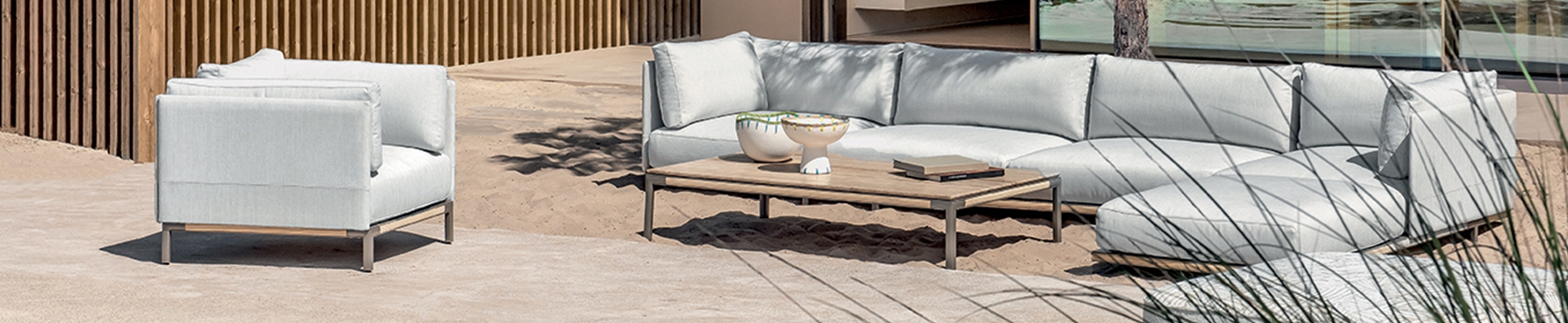 Discover the world of manufacturer Ethimo