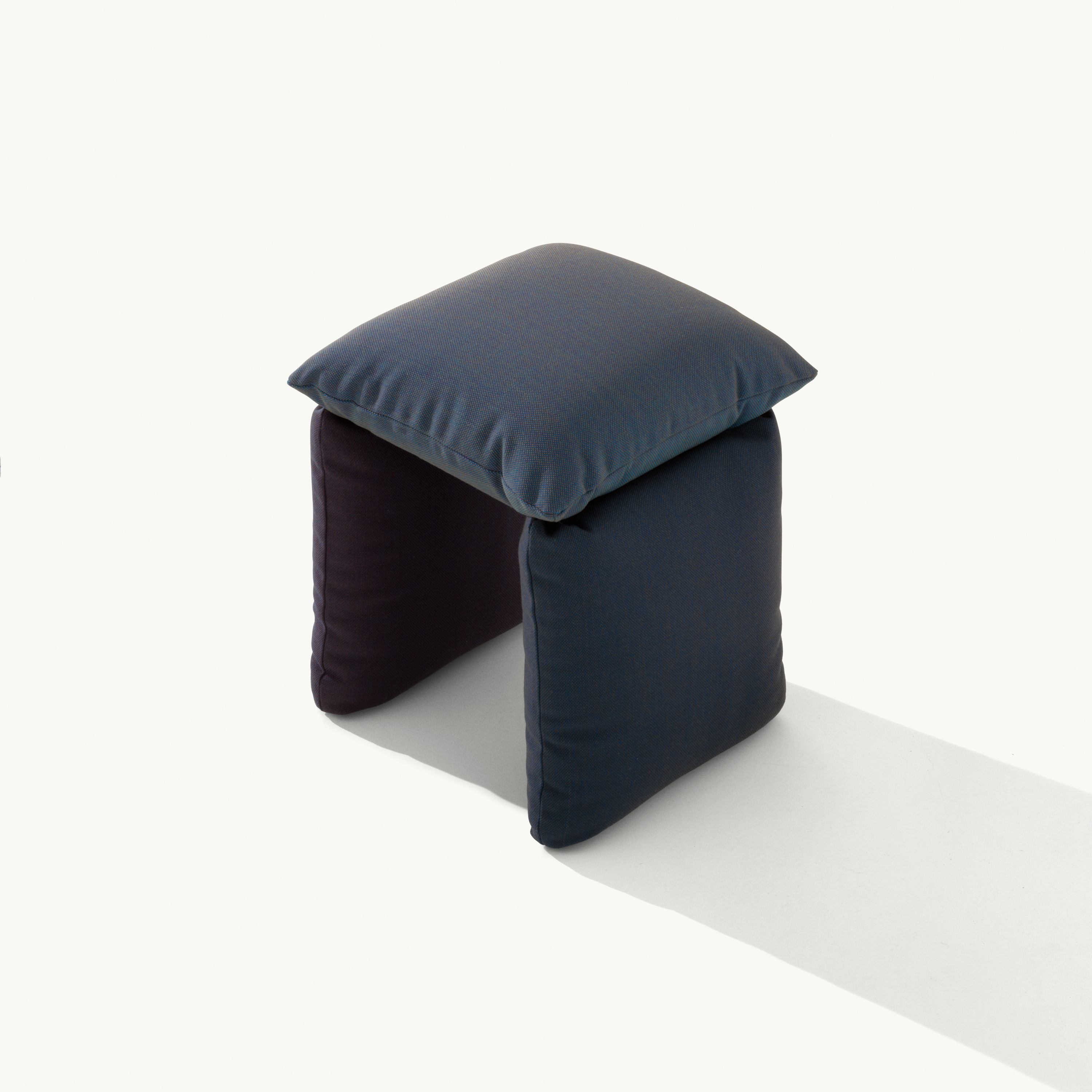 Mostra il prodotto Pillow del produttore Et al.