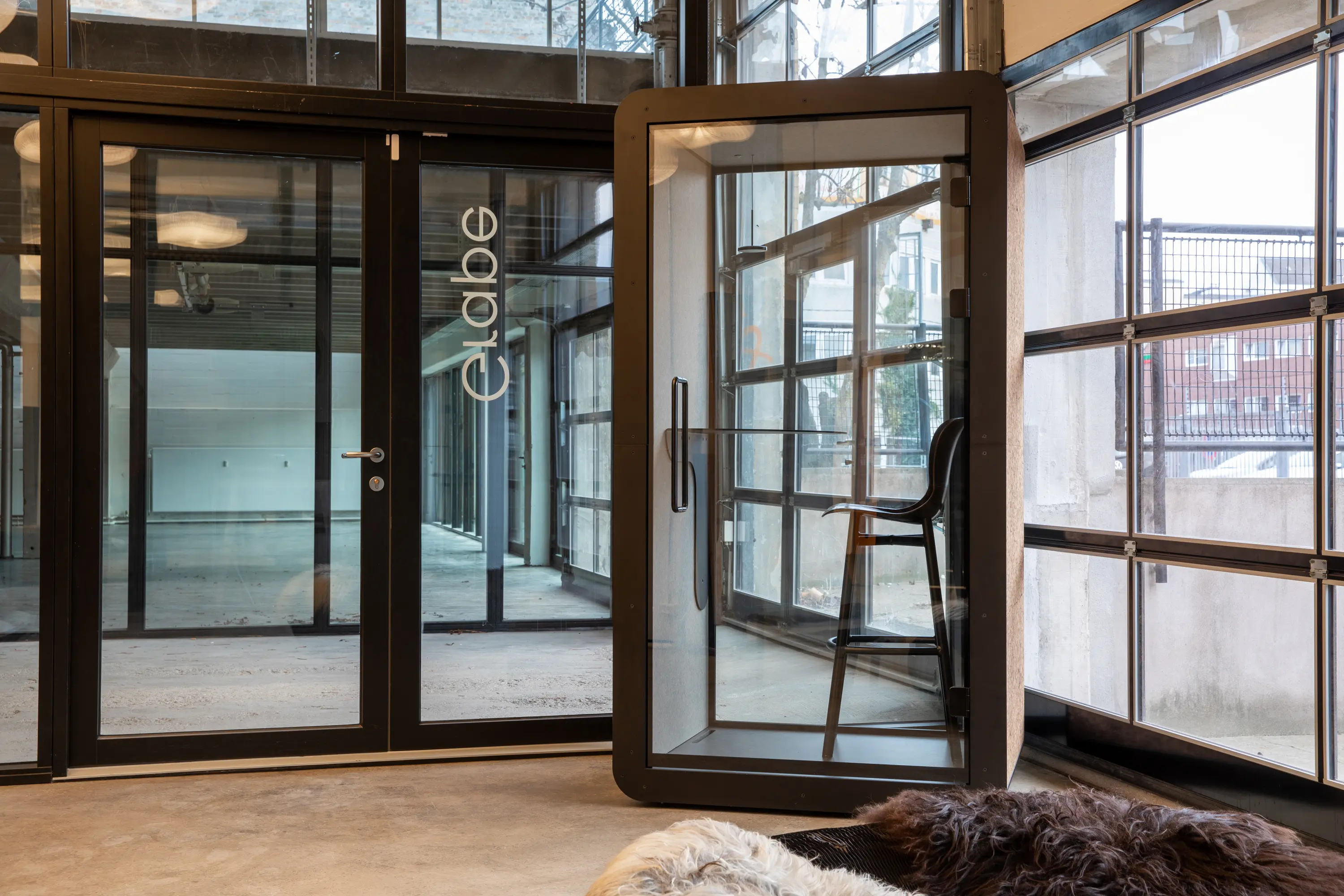 Grape - Grape Cozy Office Phonebooth