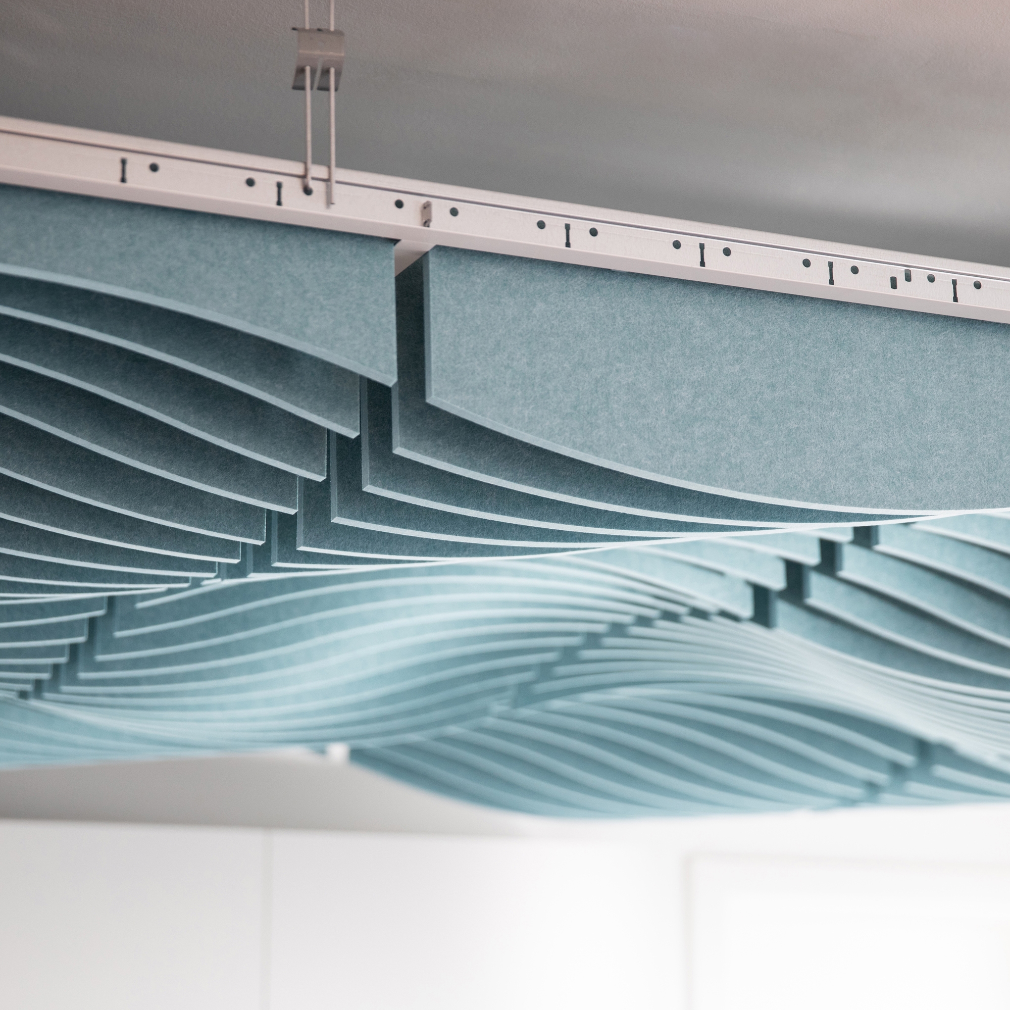 Mostra il prodotto Grape 60x60 Modular Ceiling Panels del produttore Grape