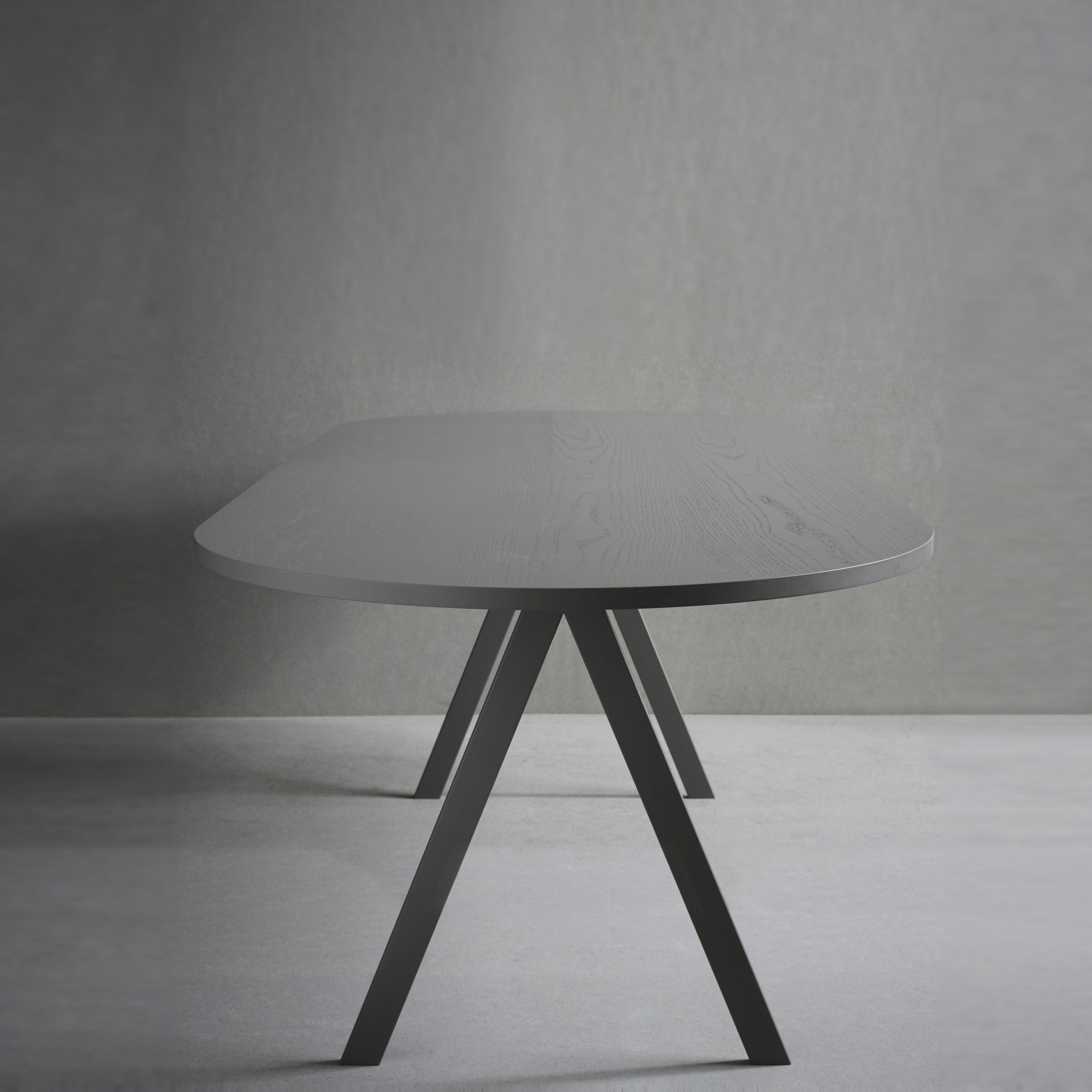 Afficher le produit Saw Table wood rounded du fabricant Friends & Founders