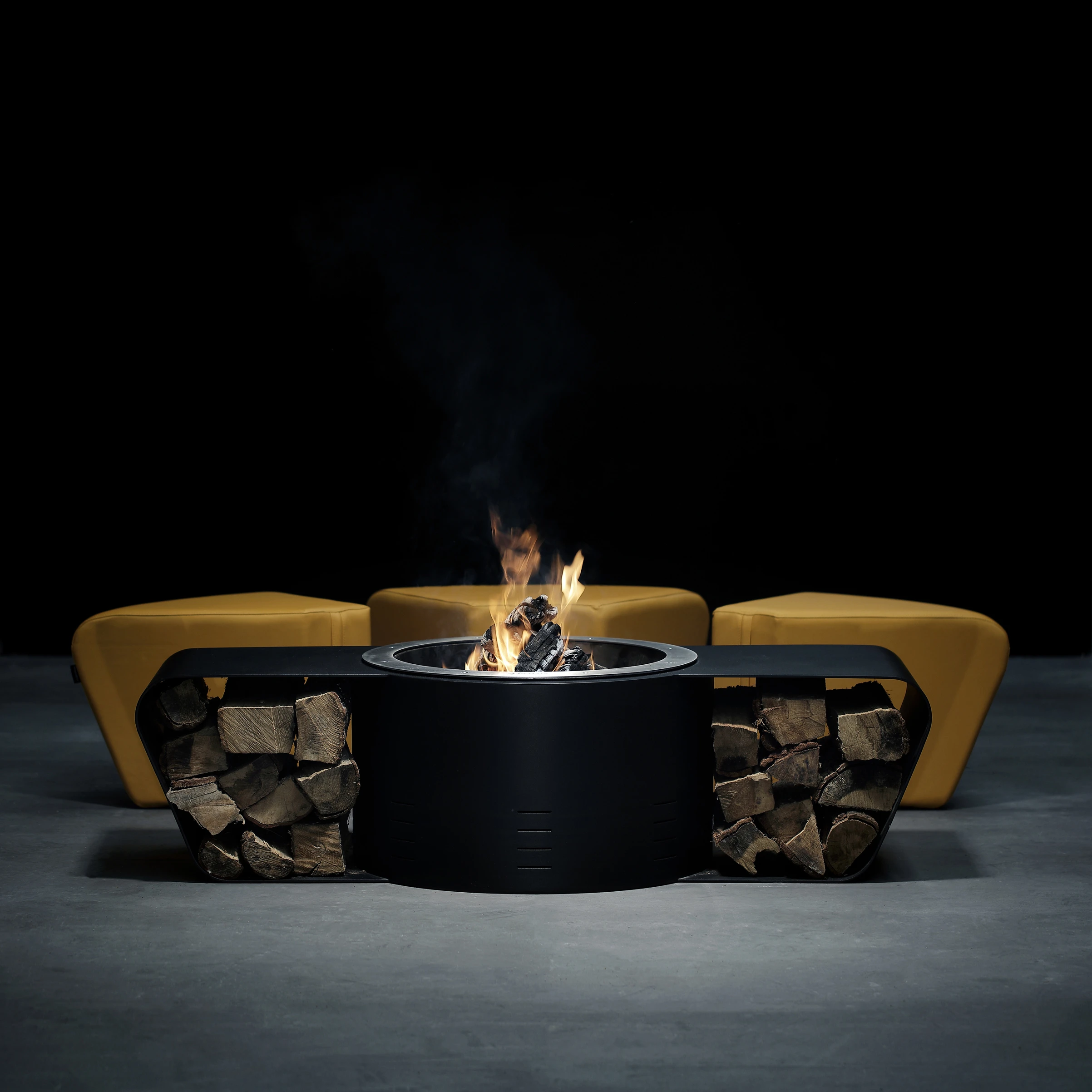 FIRE PITS & BARBECUES