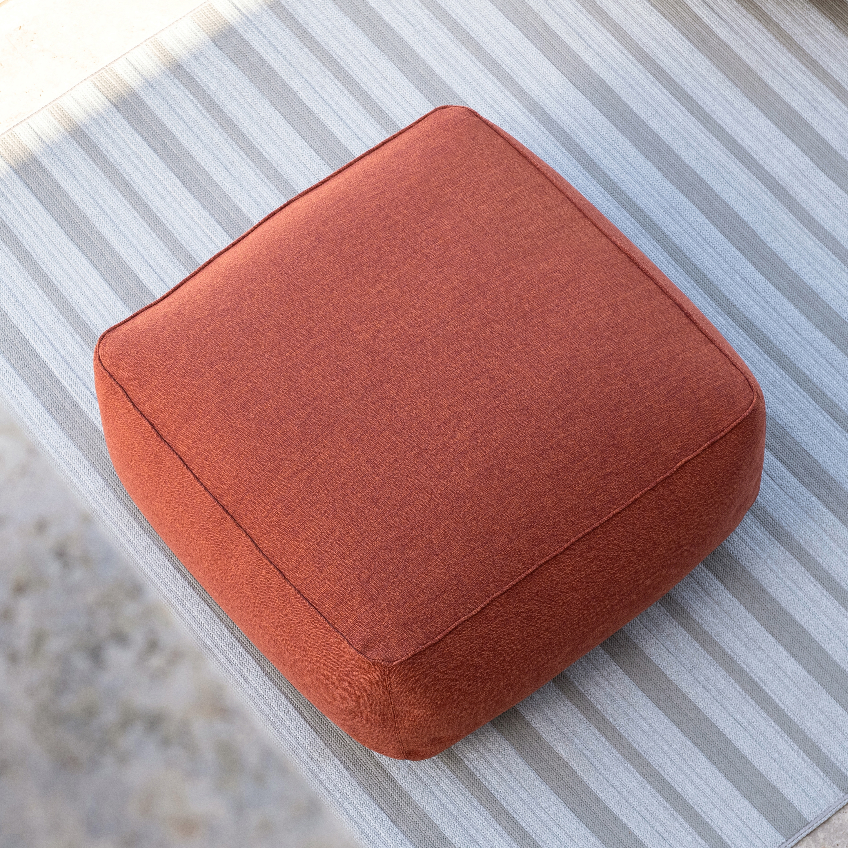 Display product TVR Outdoor Pouf Square from manufacturer THIBAULT VAN RENNE