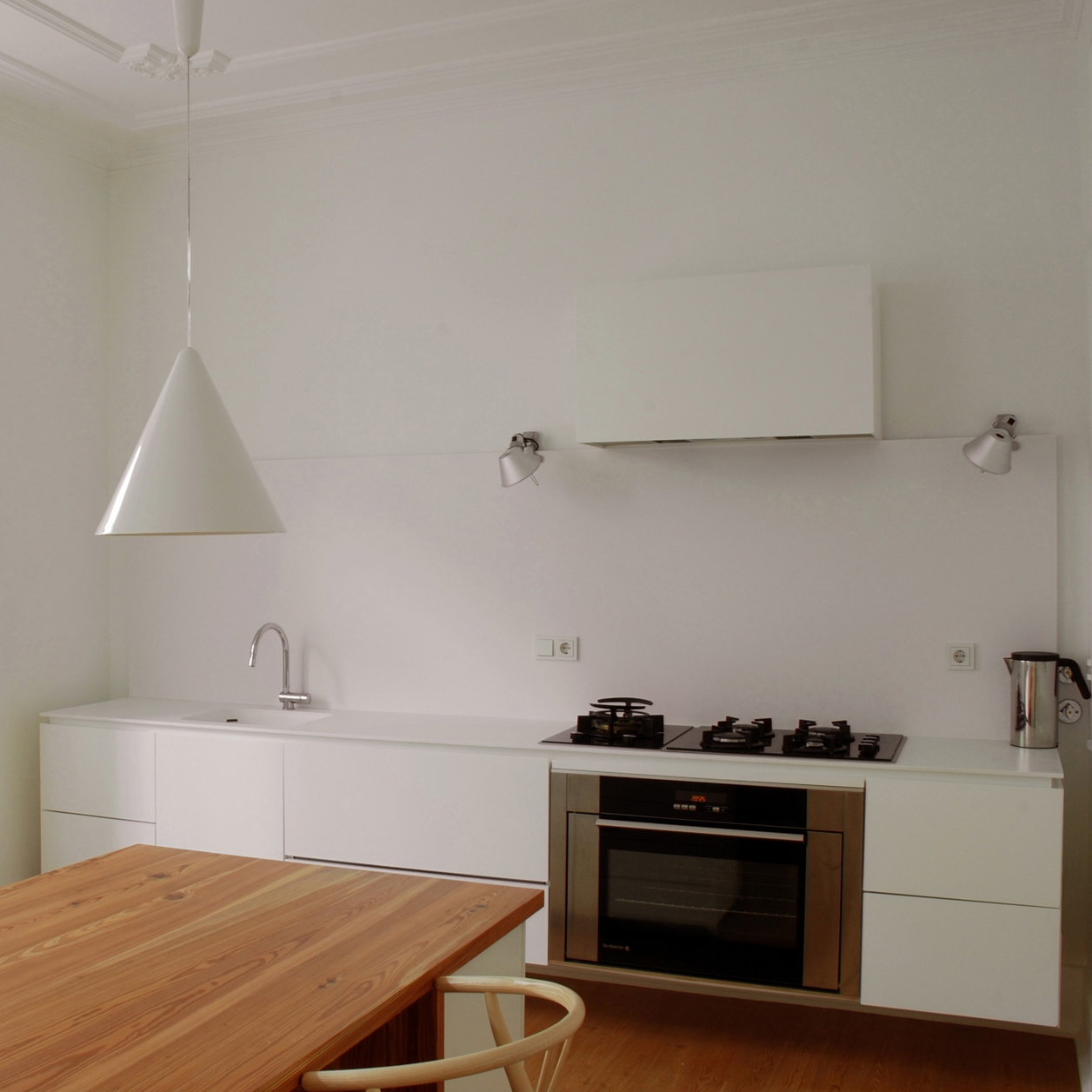 Produkt Kitchen – Private House in Junqueira des Herstellers A Linha da Vizinha anzeigen