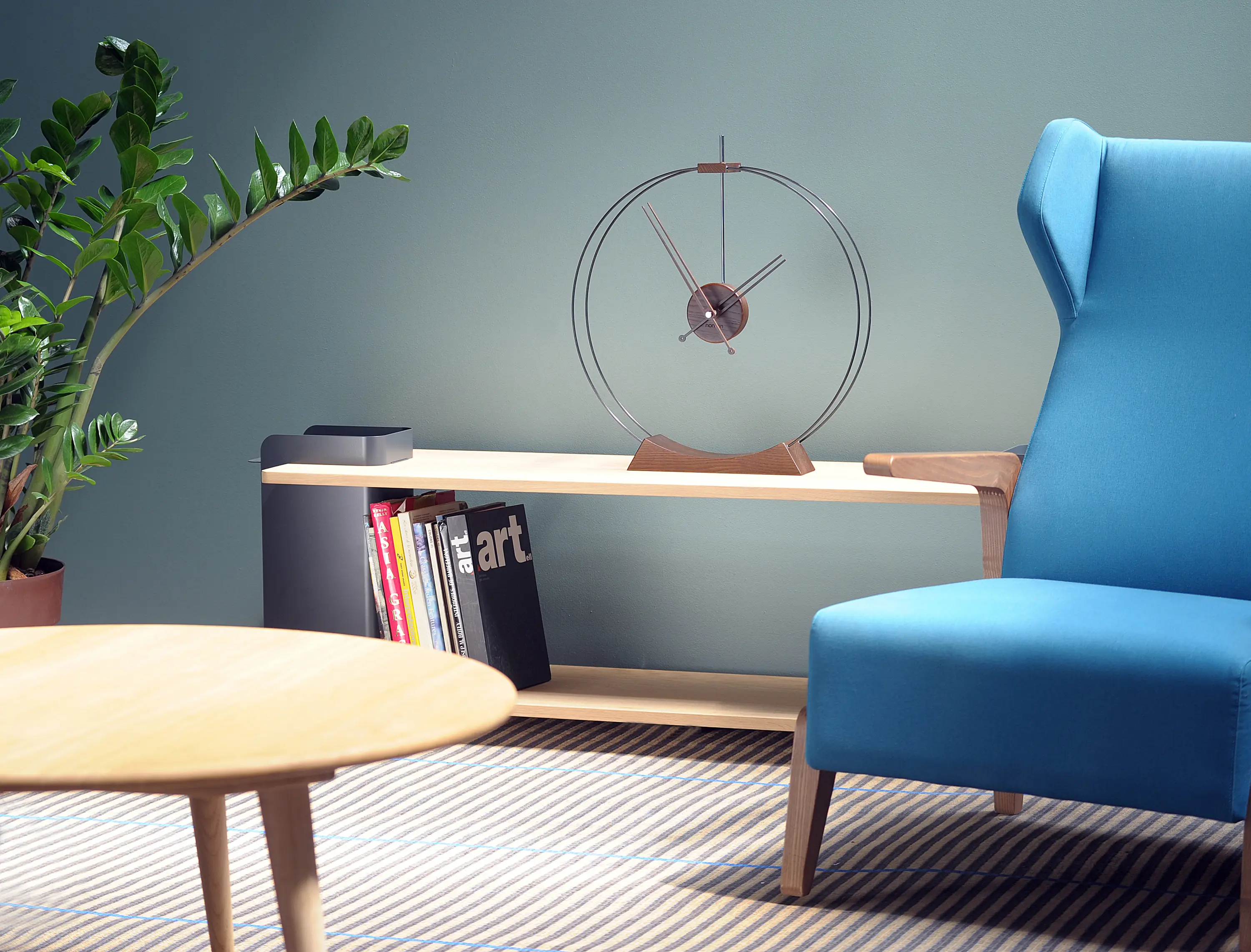 Nomon - Aire Table Clock