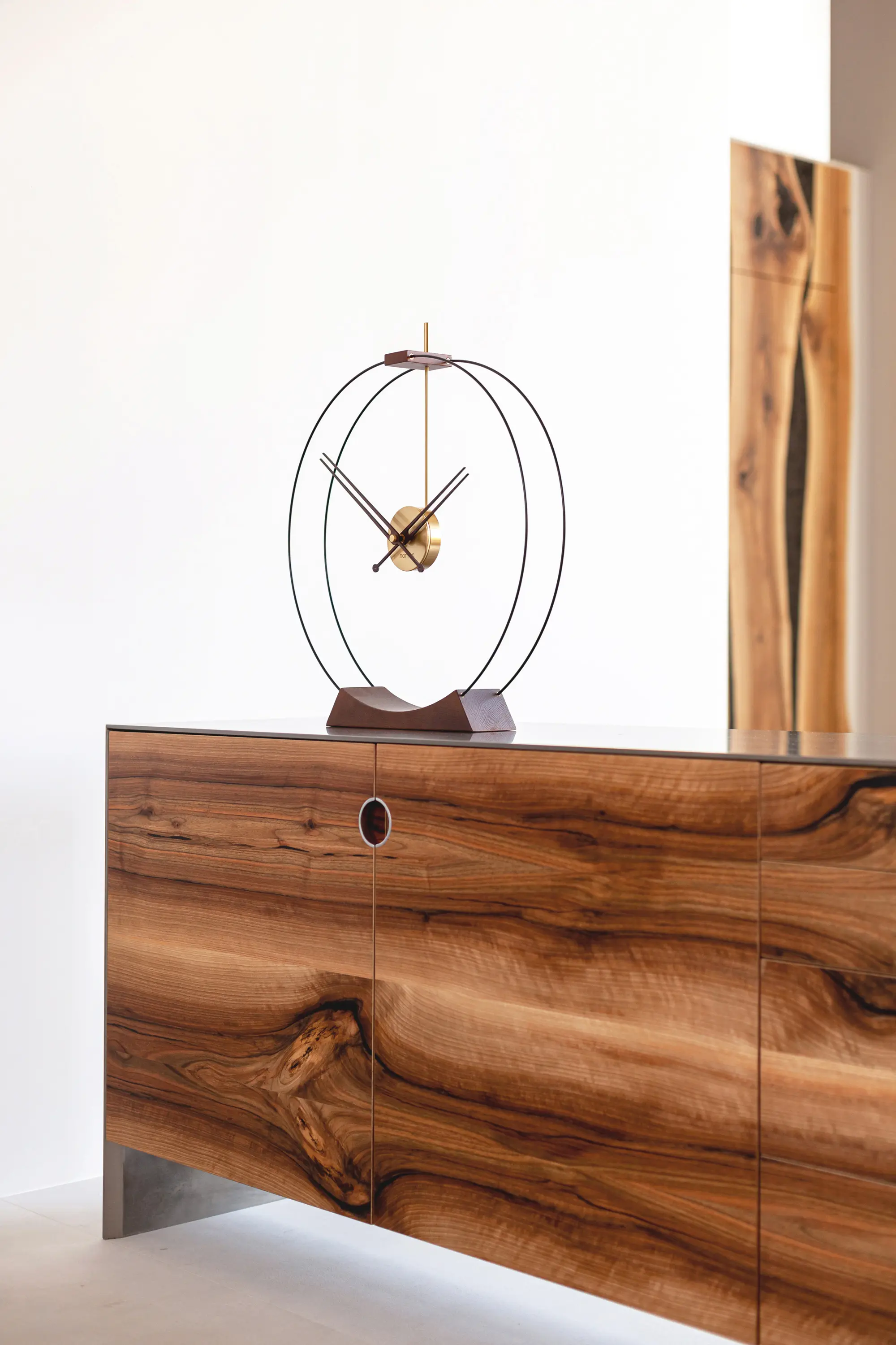 Nomon - Aire Table Clock