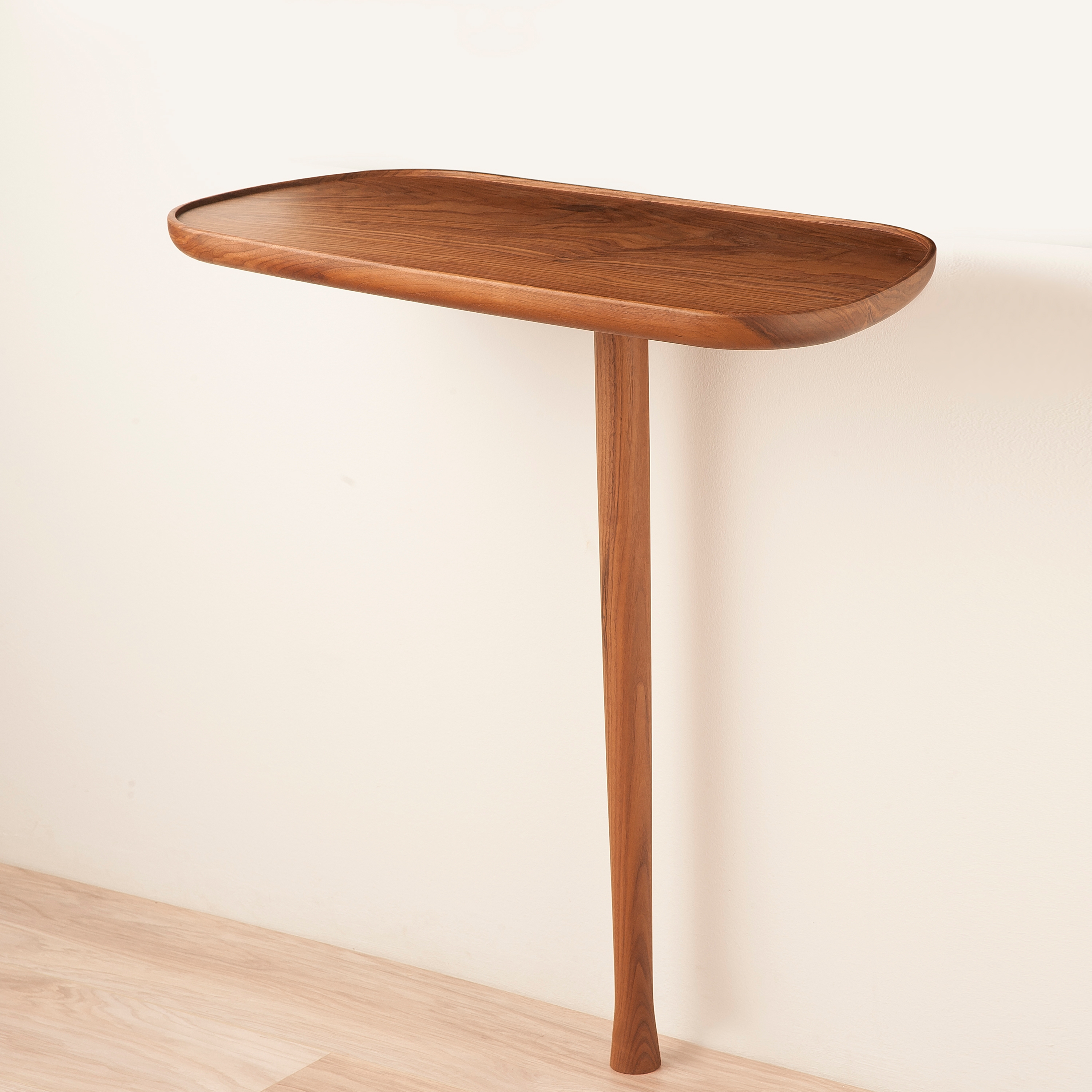 Afficher le produit Momentos Console Table du fabricant Nomon