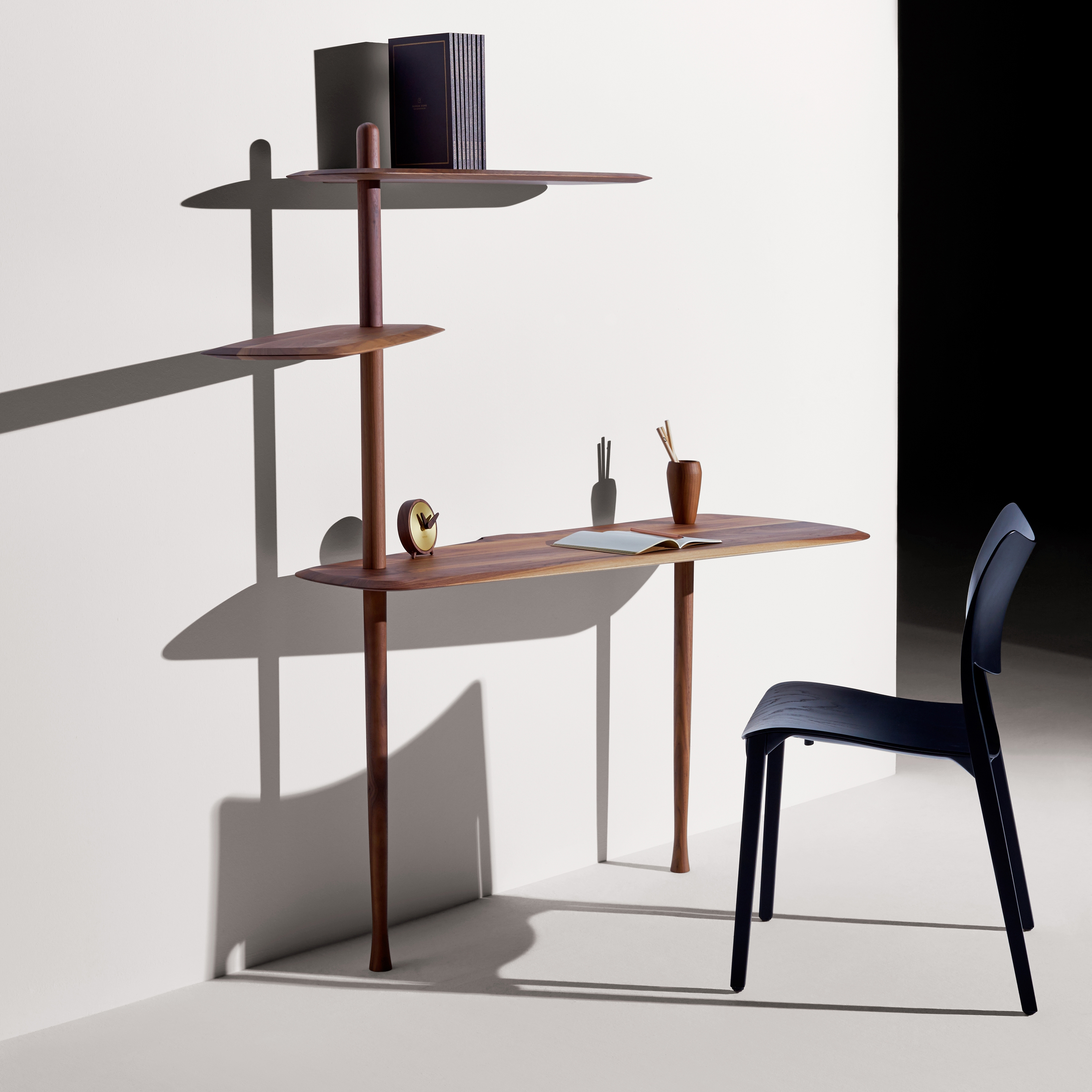 Display product Unica Desk from manufacturer Nomon