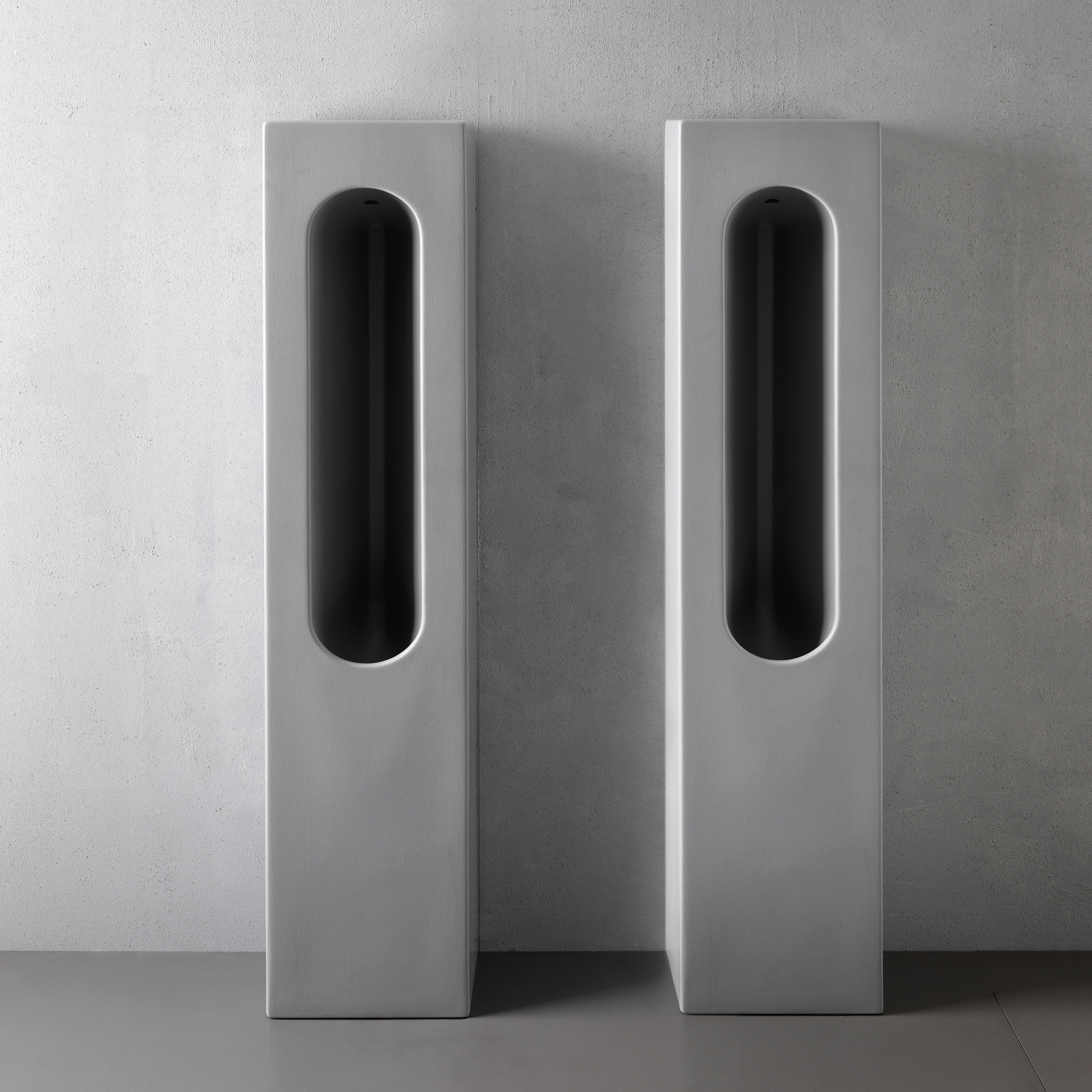 Vertoon produk Orinatoi Slot floor-mounted urinal van vervaardiger Ceramica Cielo