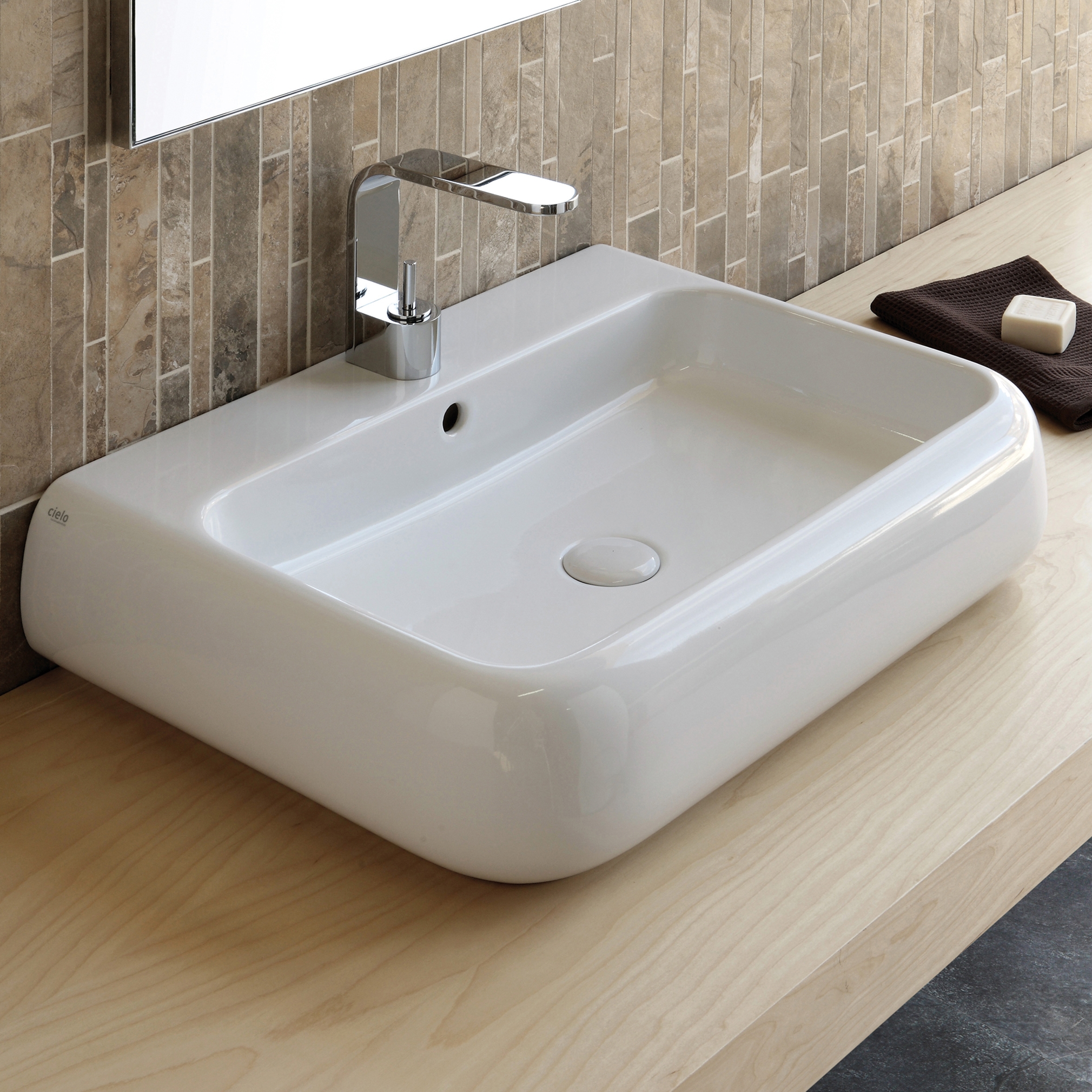 Afficher le produit Shui wall mounted and on top washbasin 66 du fabricant Ceramica Cielo