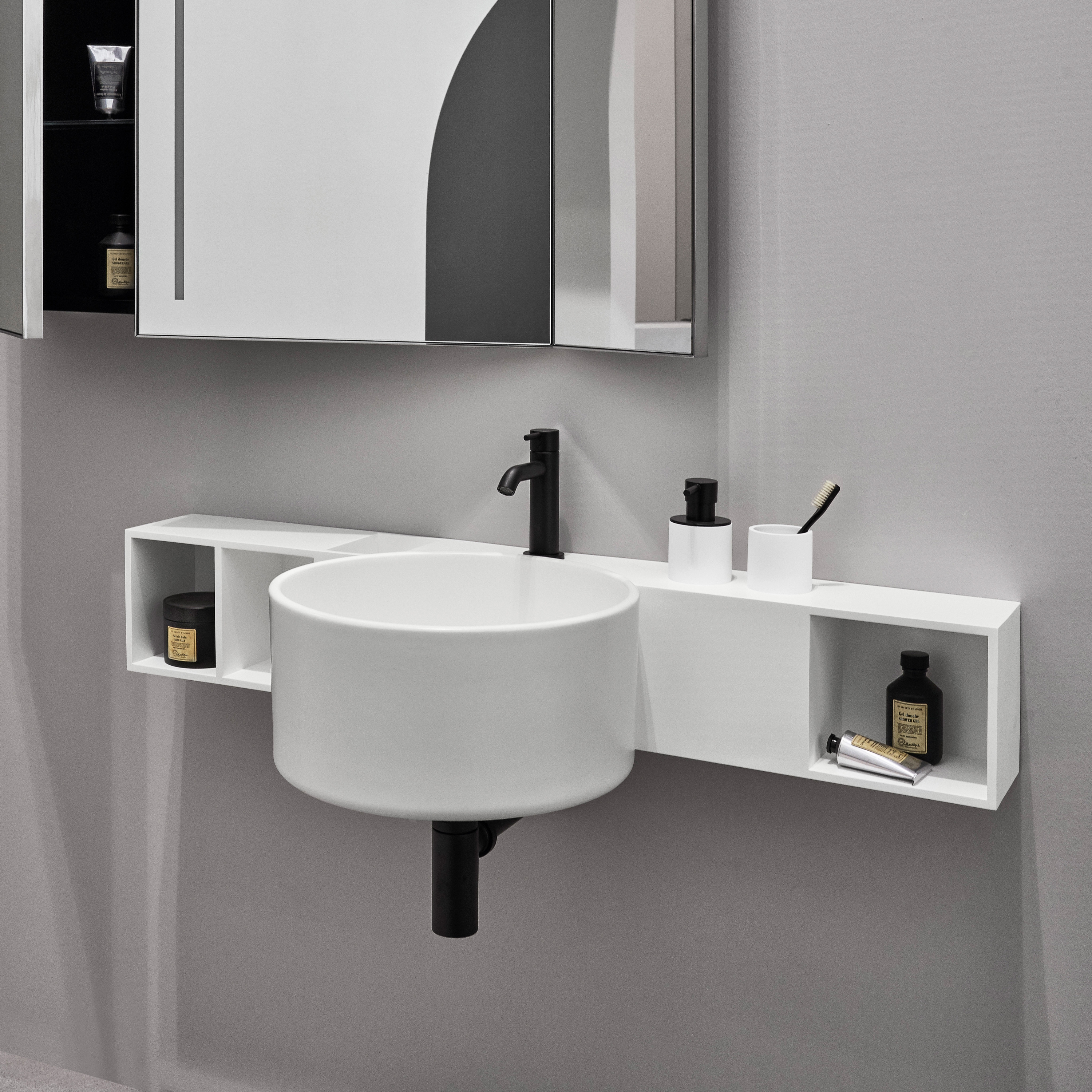 Mostra il prodotto Sella lavabo sospeso | elemento portaoggetti in LivingTec del produttore Ceramica Cielo