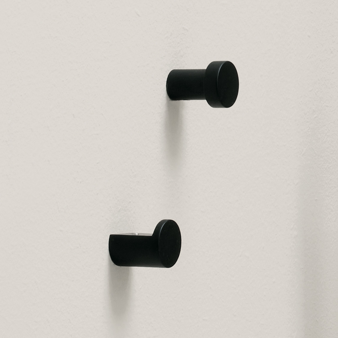 Display product Accessories and furnishings hooks 2020 | hook 1, hook 2 from manufacturer Ceramica Cielo