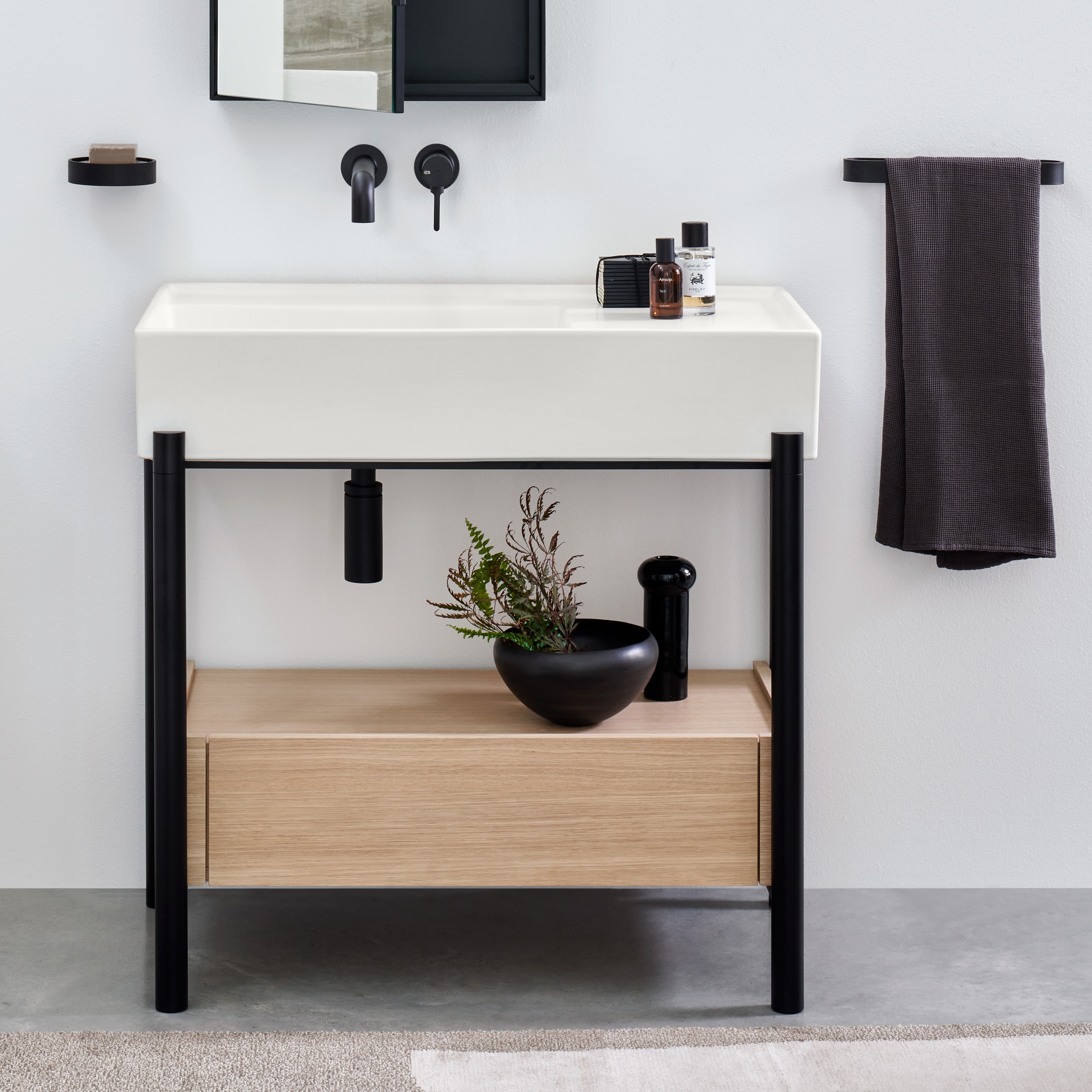 Display product Plinio washbasin 85 on structure from manufacturer Ceramica Cielo
