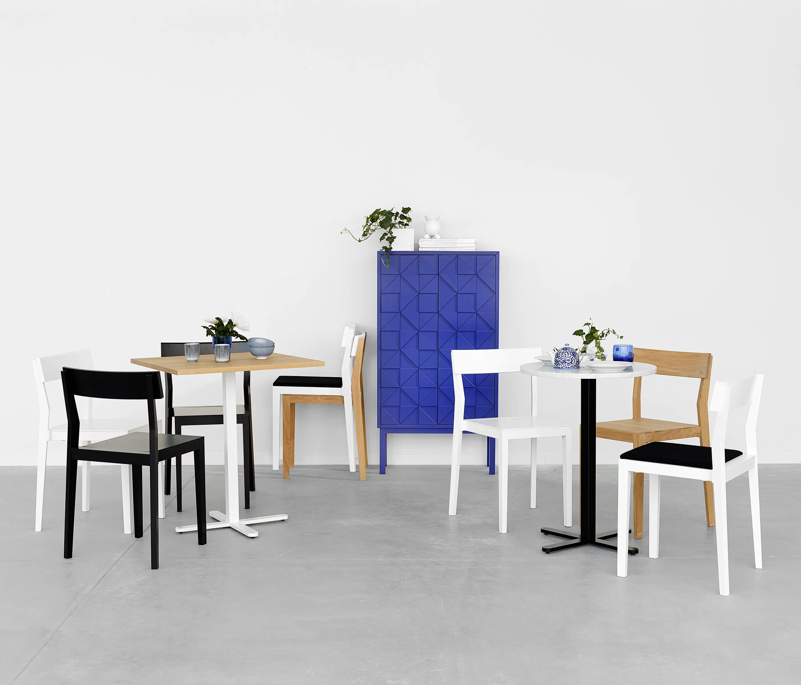 A2 designers AB - Mingle Table