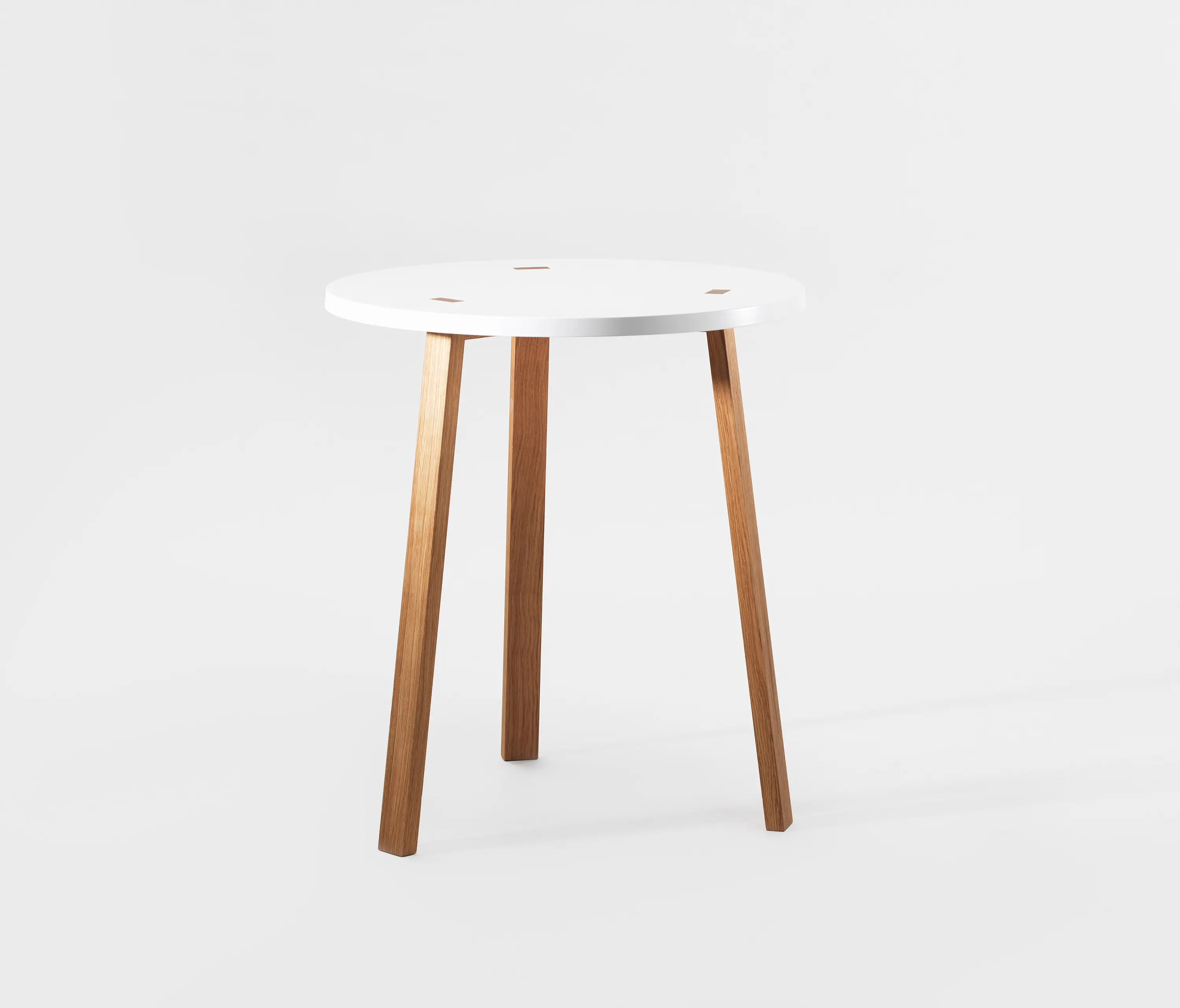 A2 designers AB - Happy Table