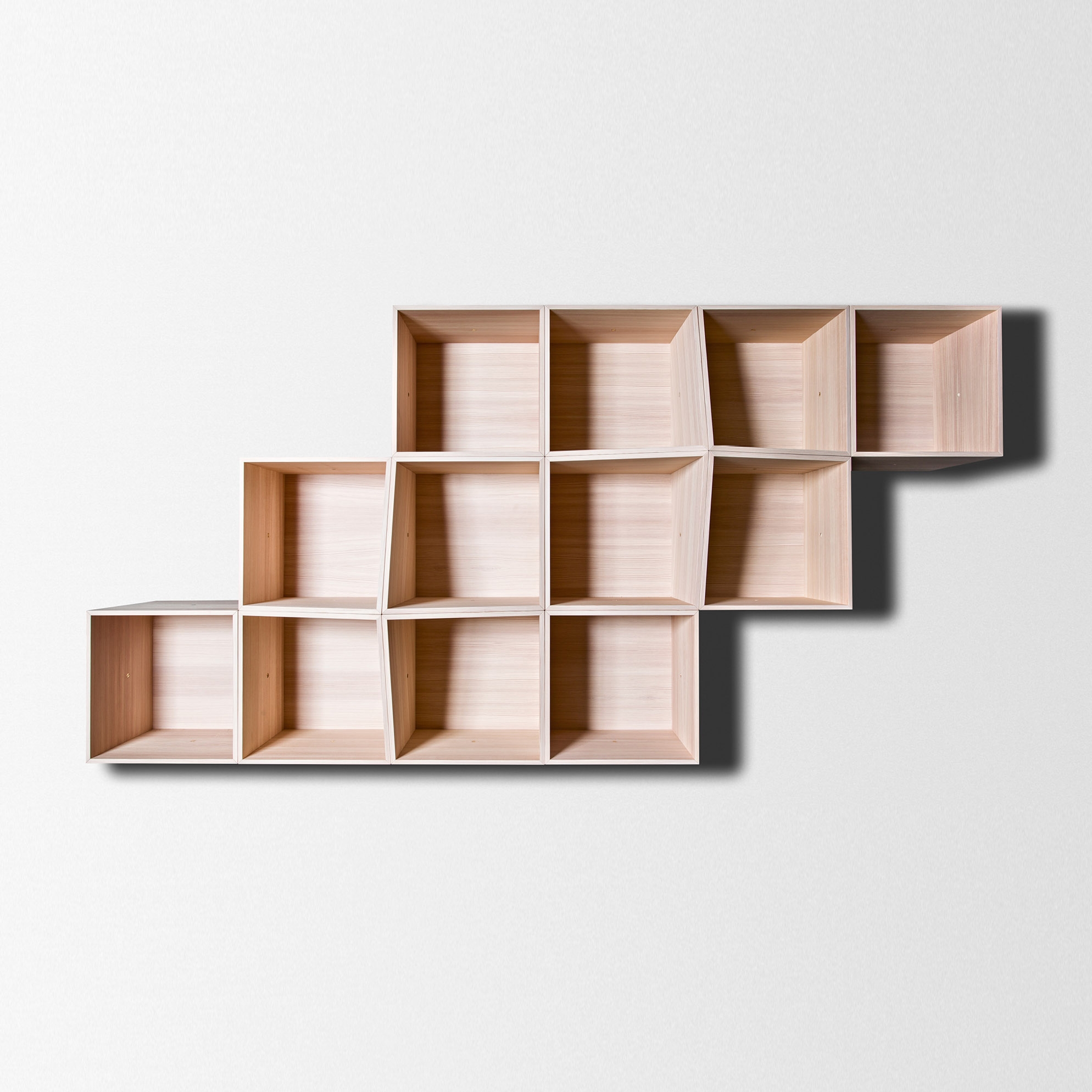 Produkt Edge Wall shelving modular system des Herstellers Trentino Wood & Design anzeigen