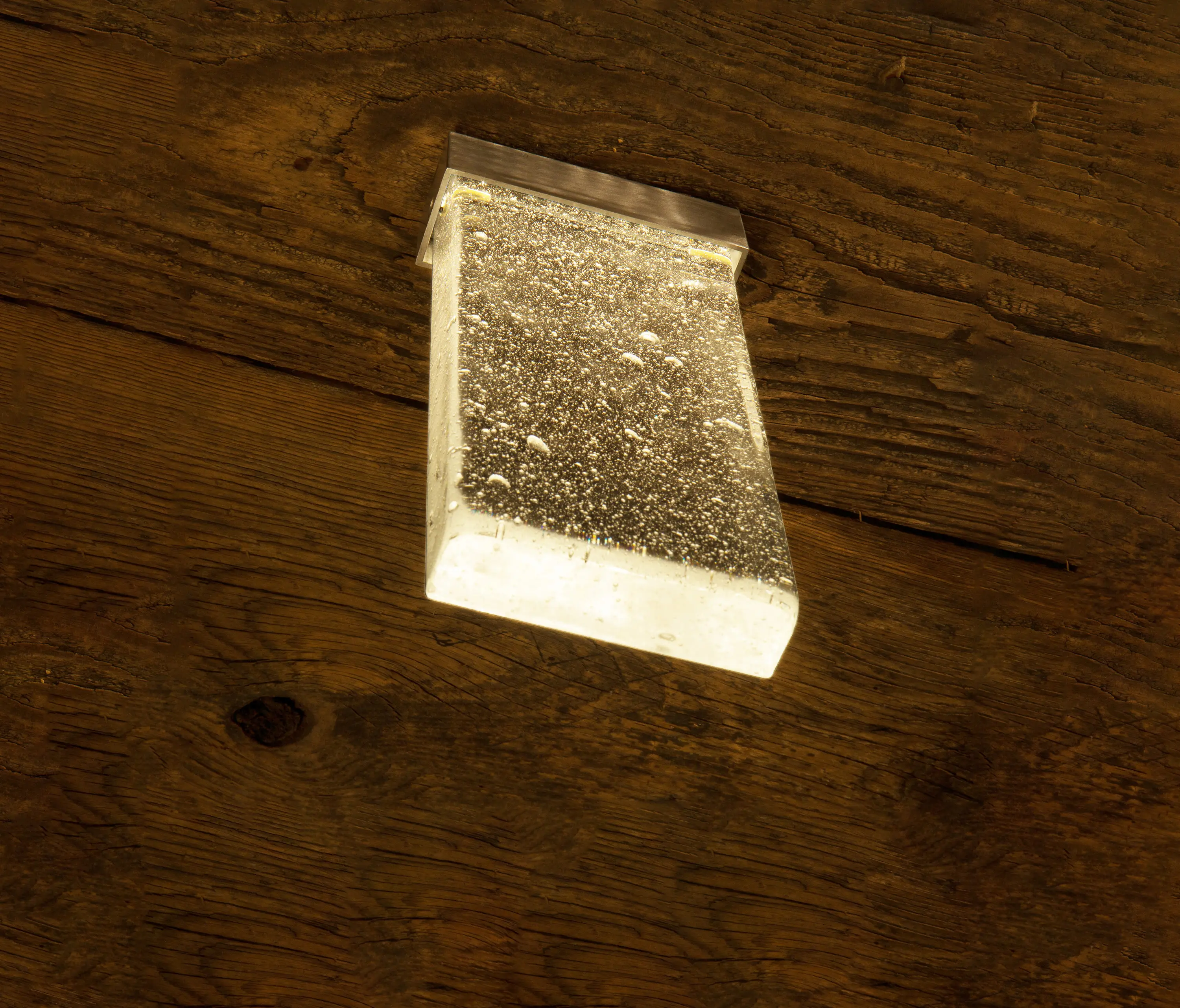 gallery-slide-0