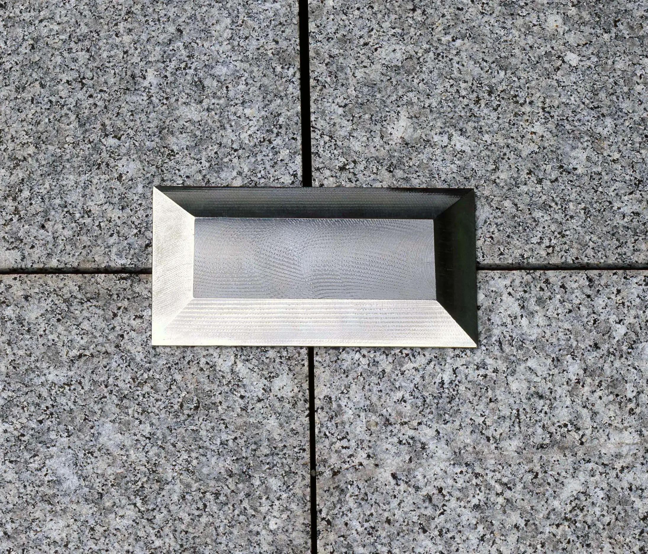 gallery-slide-0