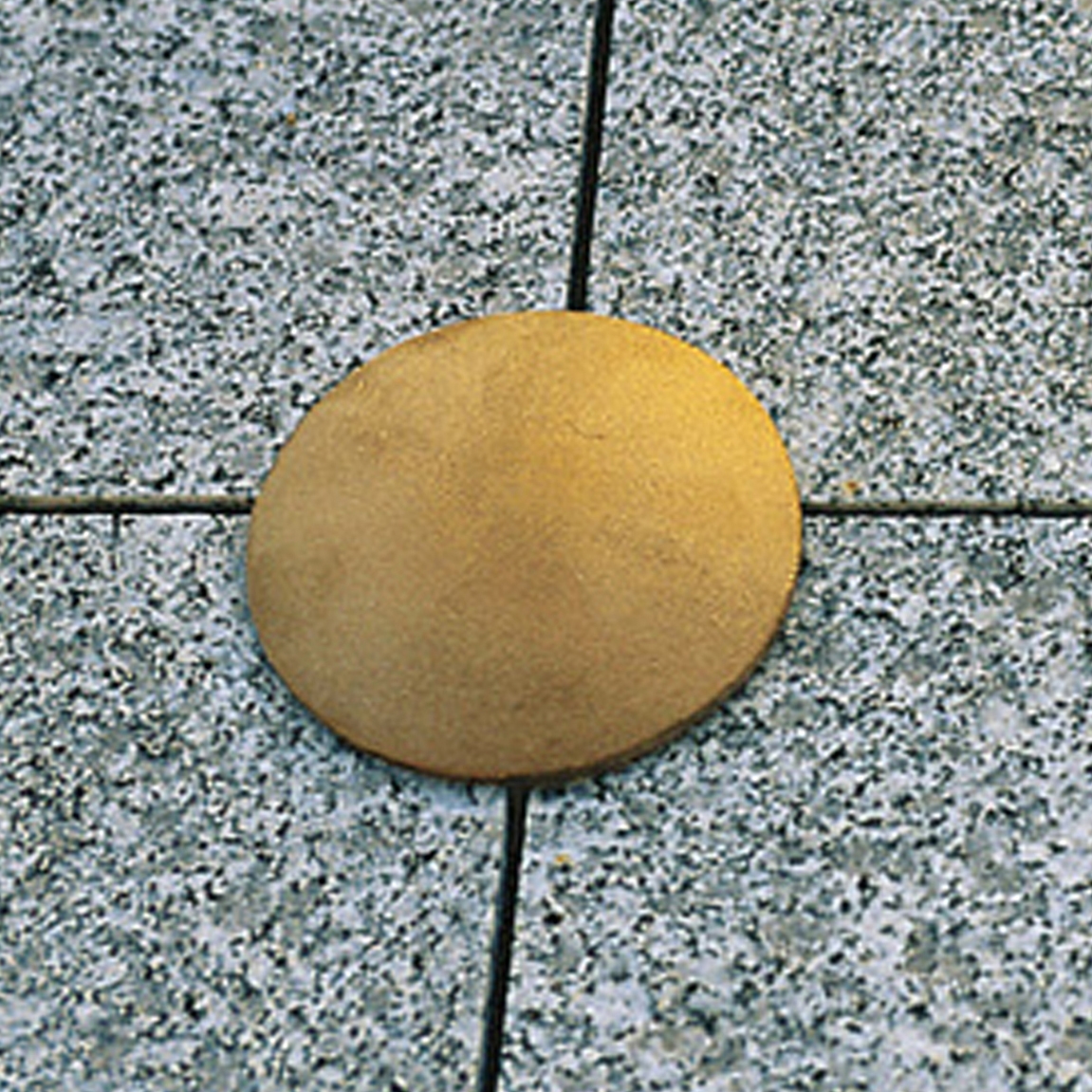 Display product Stud bronze from manufacturer Concept Urbain