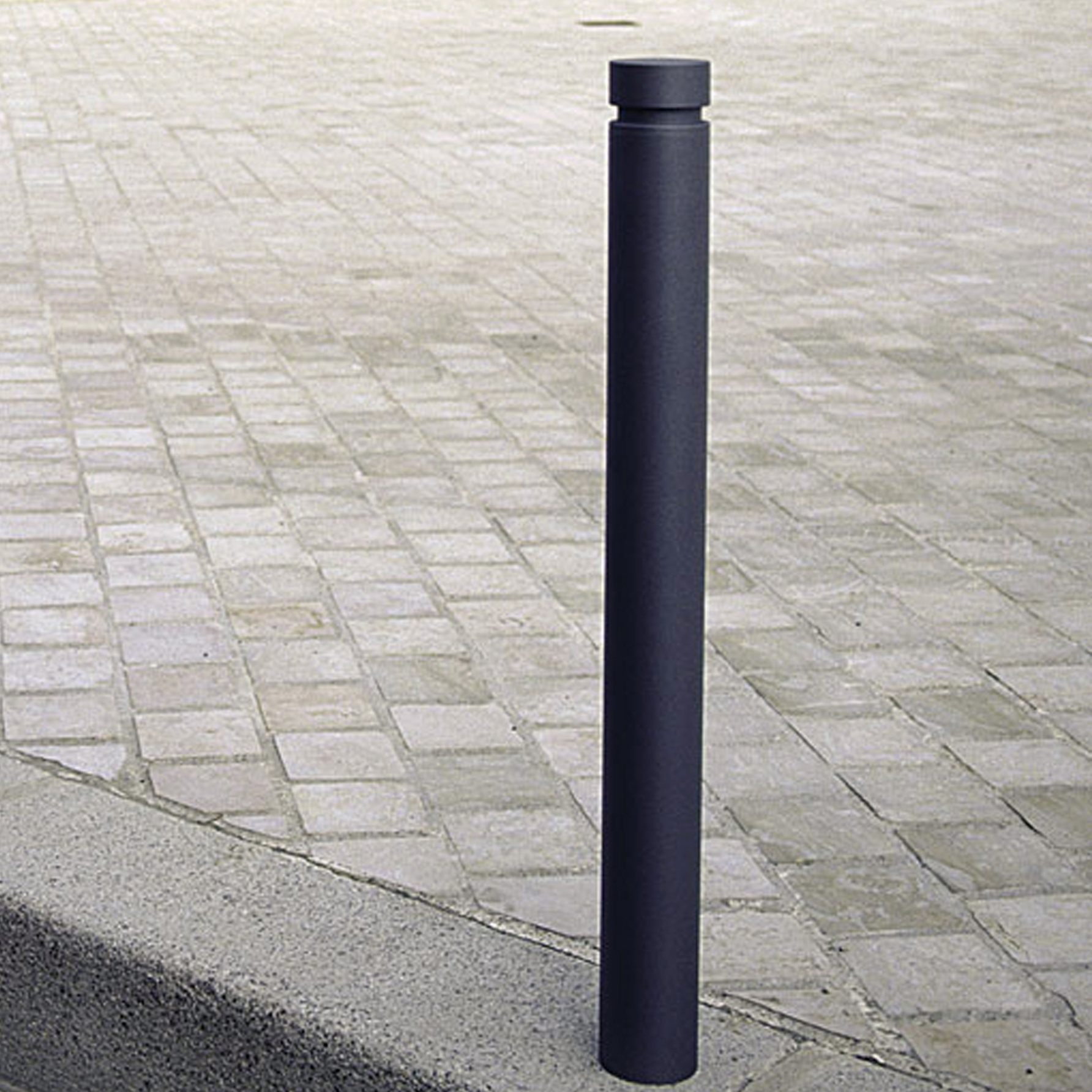 Display product Basic post 1 from manufacturer Concept Urbain