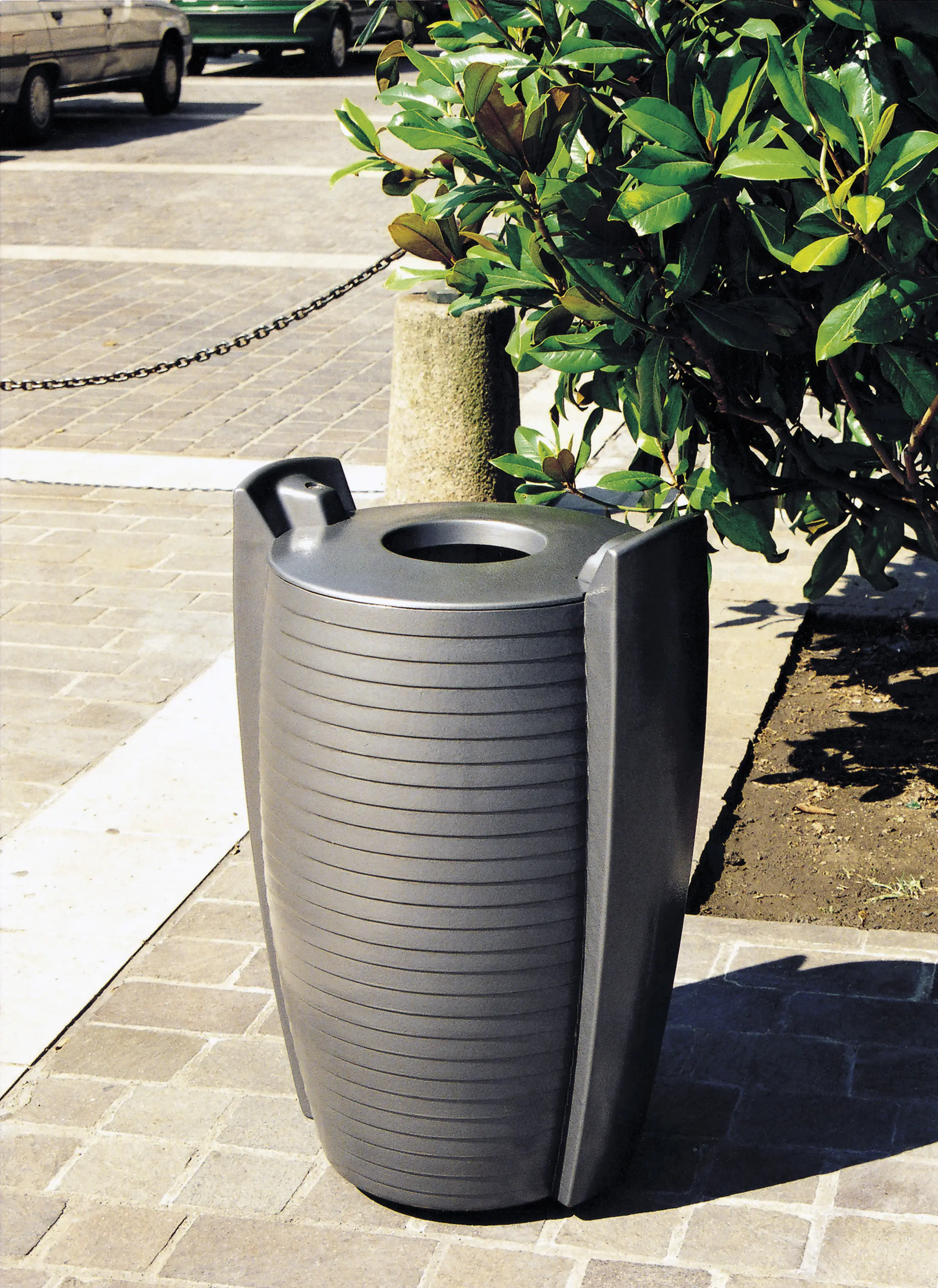 Concept Urbain - Delta litter bin 90L