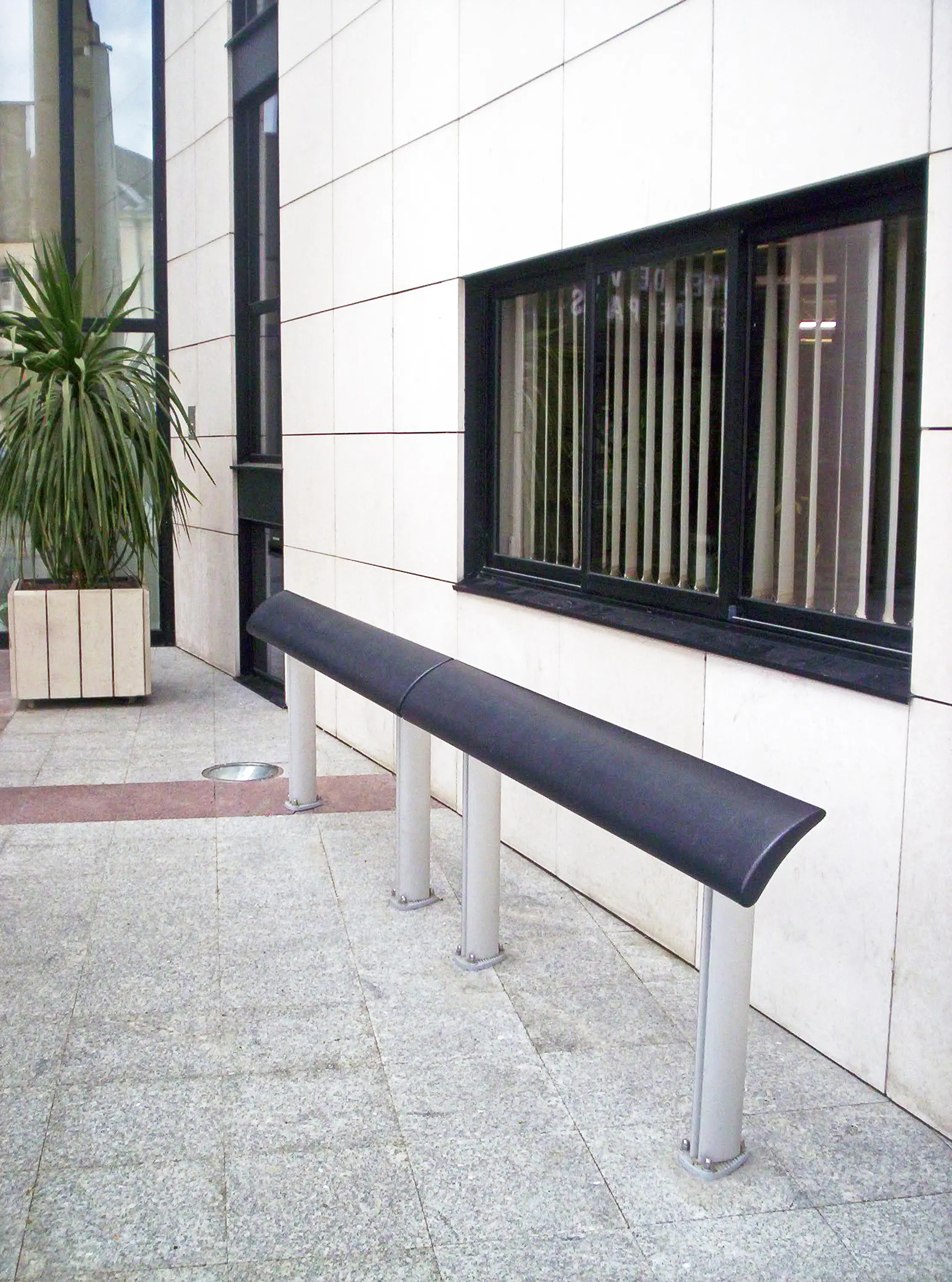 Concept Urbain - Europe composite standing seat