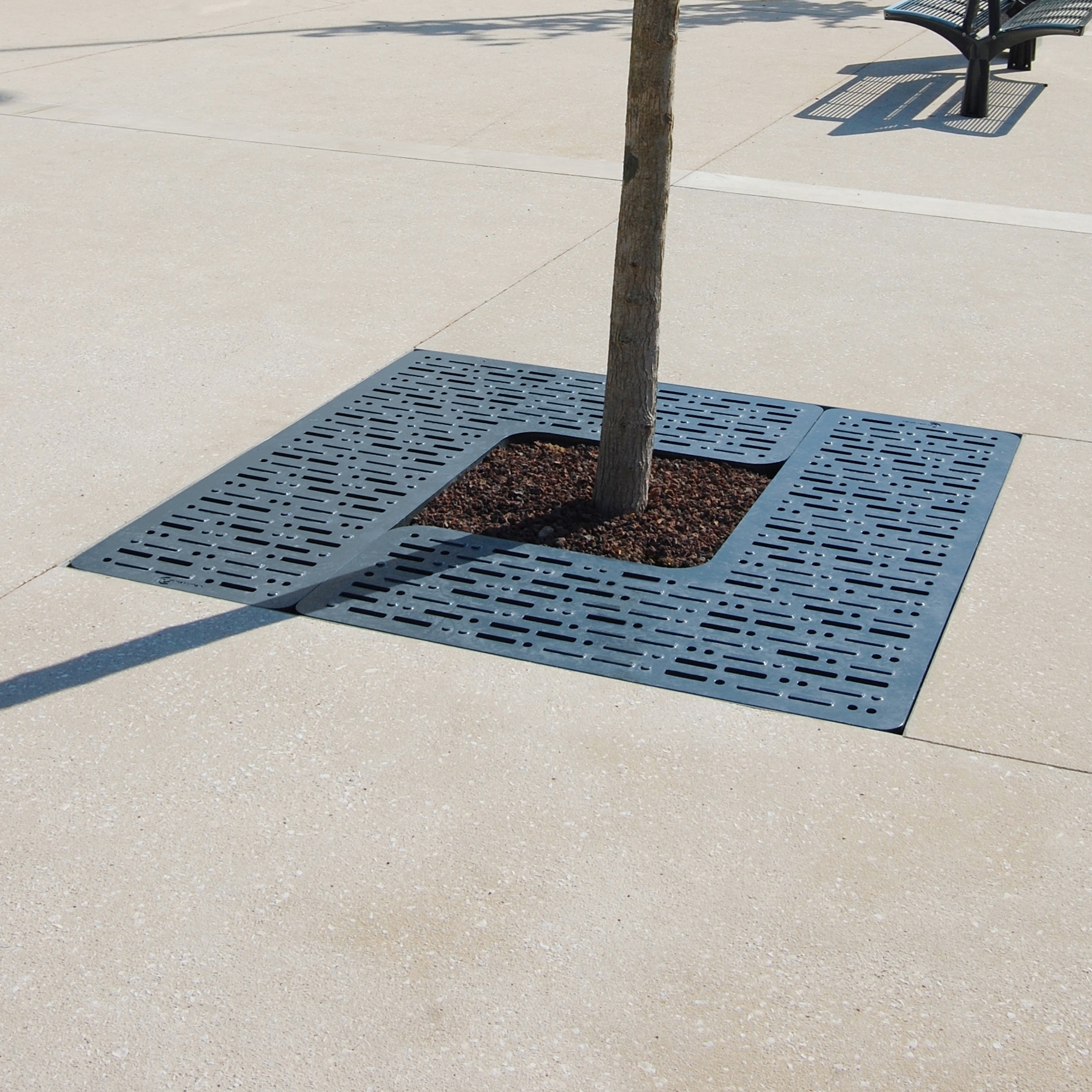 Display product Imawa tree grate from manufacturer Concept Urbain
