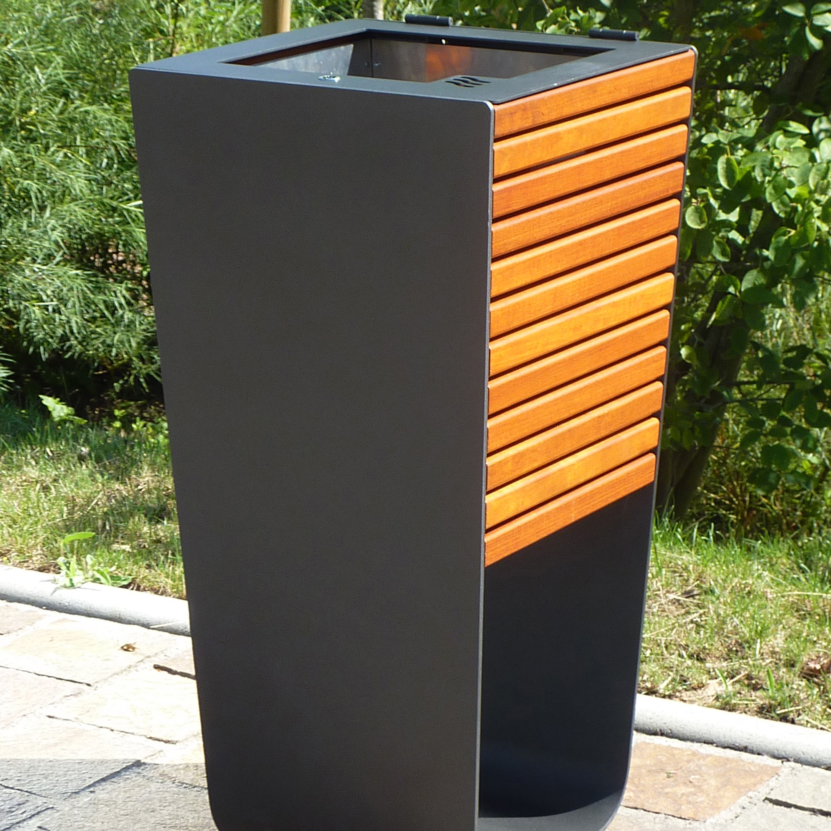 Produkt Karma litter bin des Herstellers Concept Urbain anzeigen