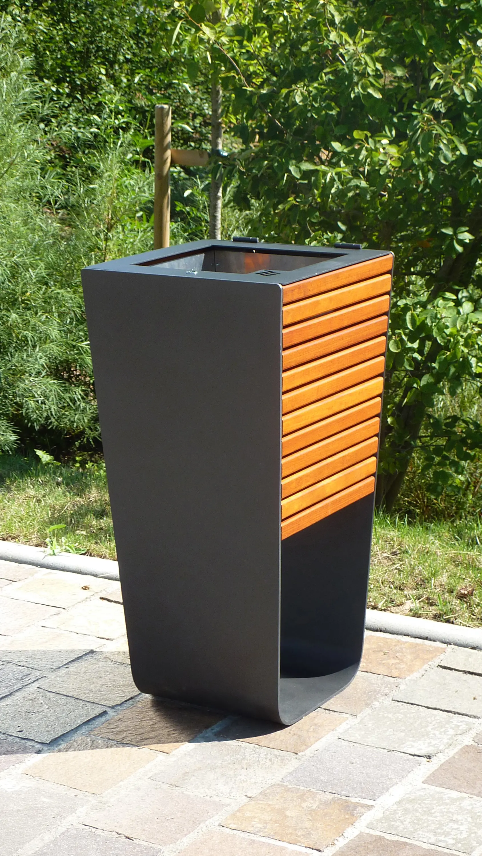 Concept Urbain - Karma litter bin
