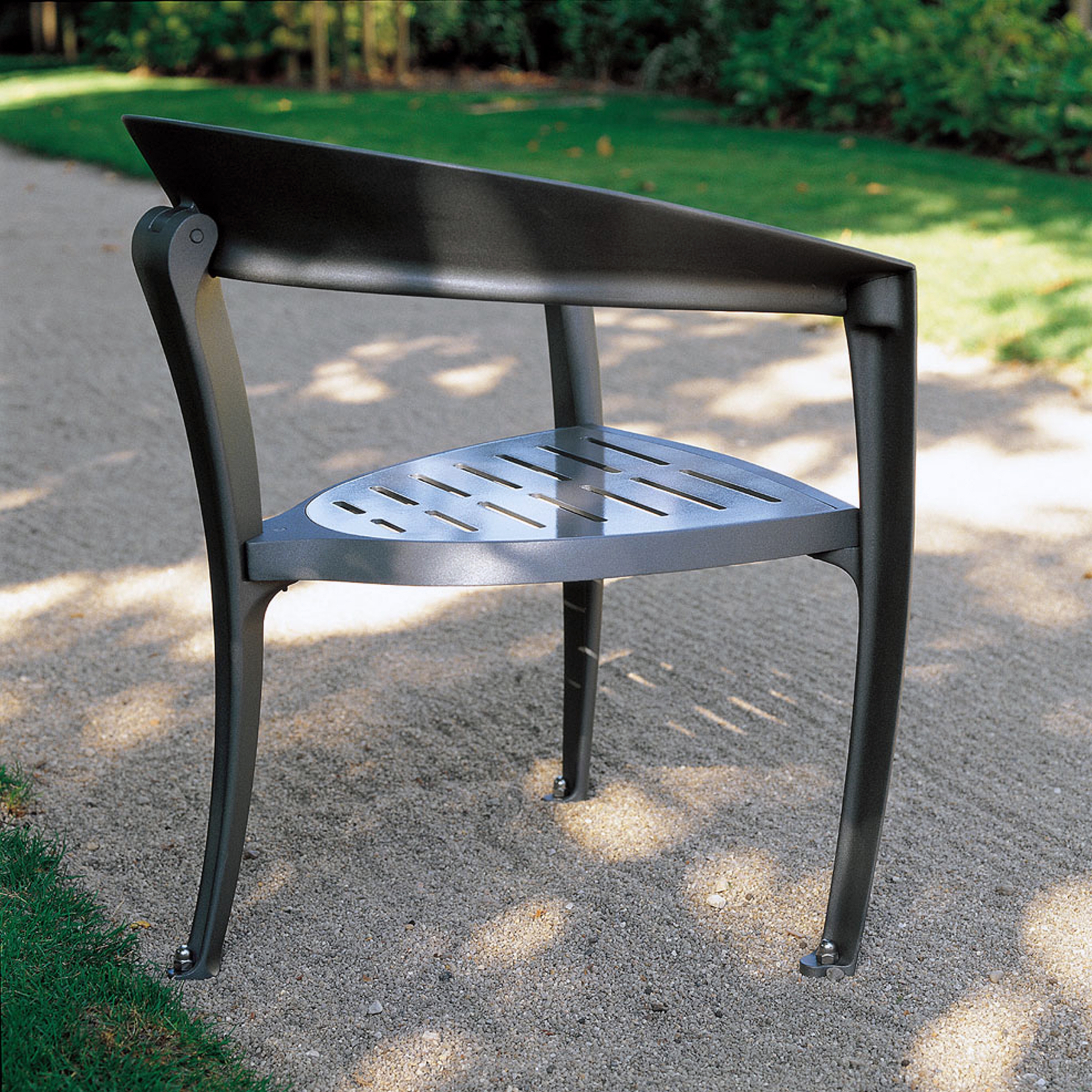 Mostra il prodotto Nastra metal armchair del produttore Concept Urbain
