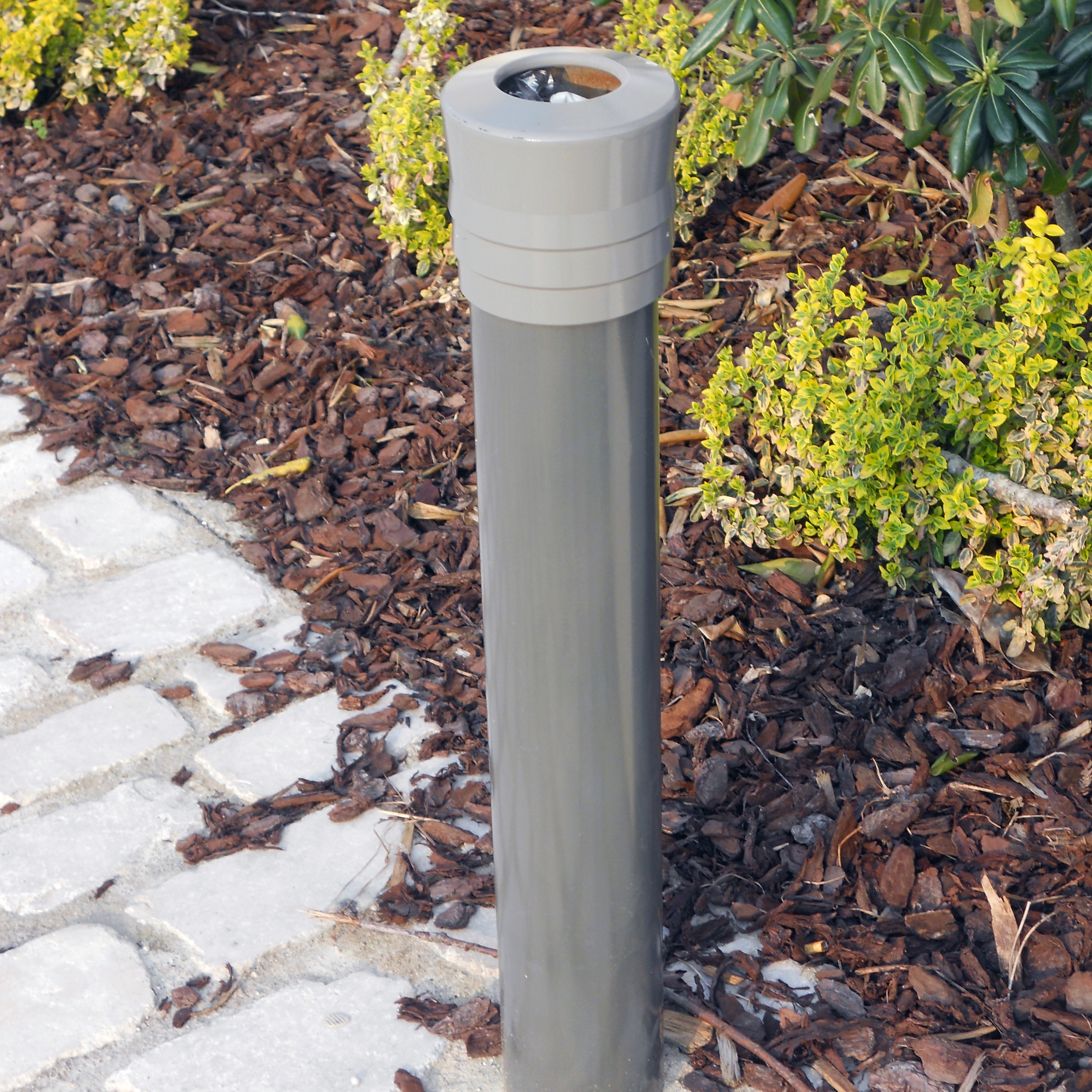 Display product Vesta ashtray from manufacturer Concept Urbain
