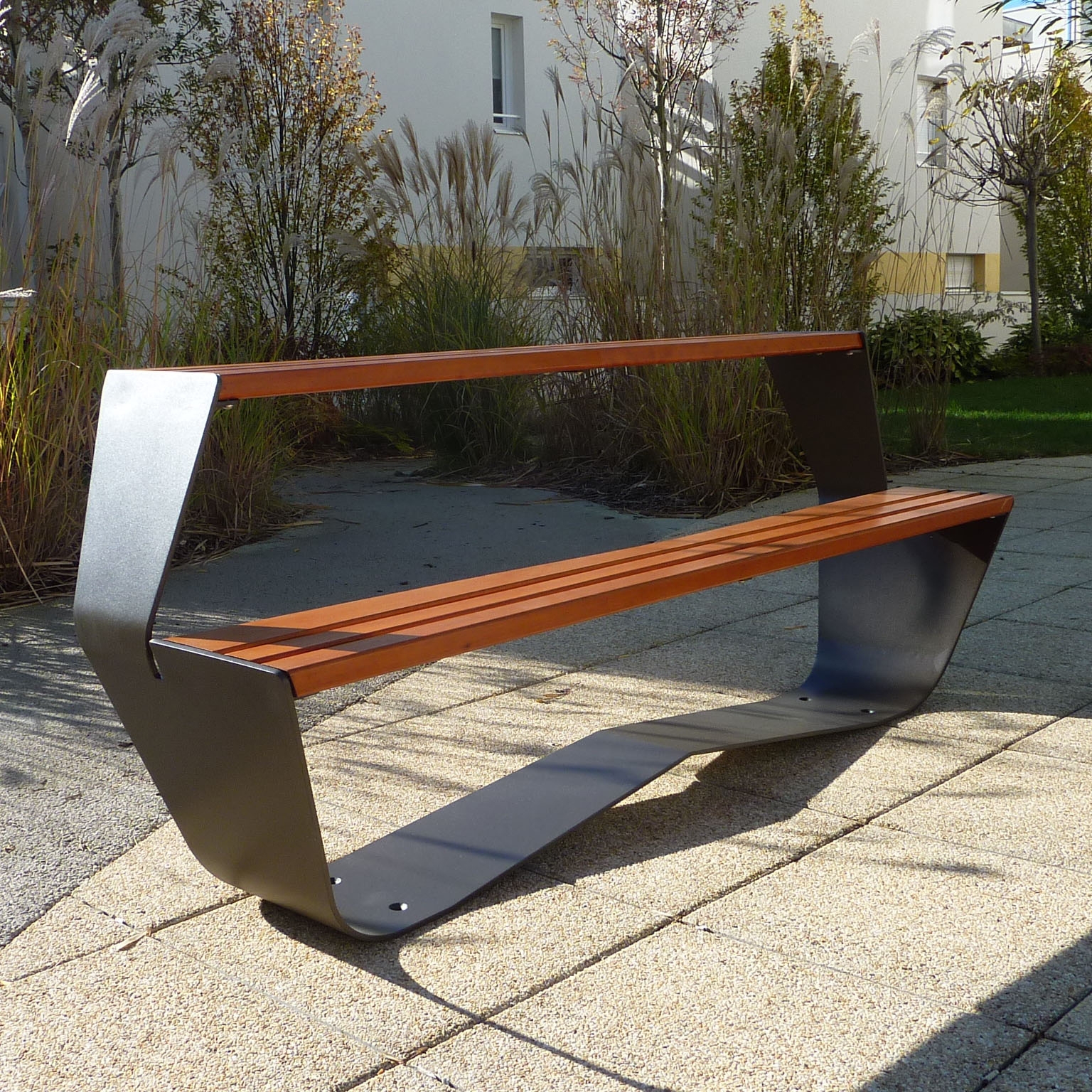 Display product Karma picnic table from manufacturer Concept Urbain