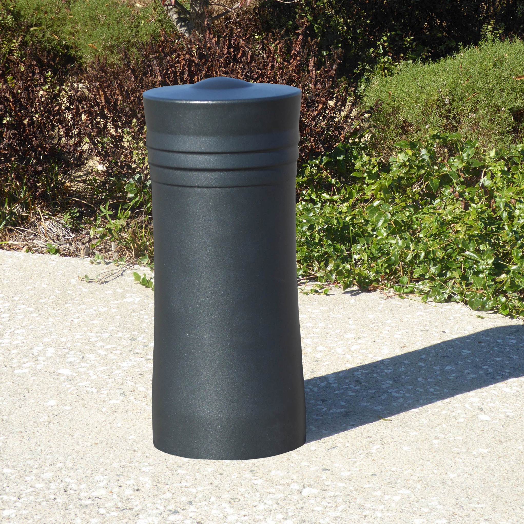Display product Vesta T57 bollard from manufacturer Concept Urbain