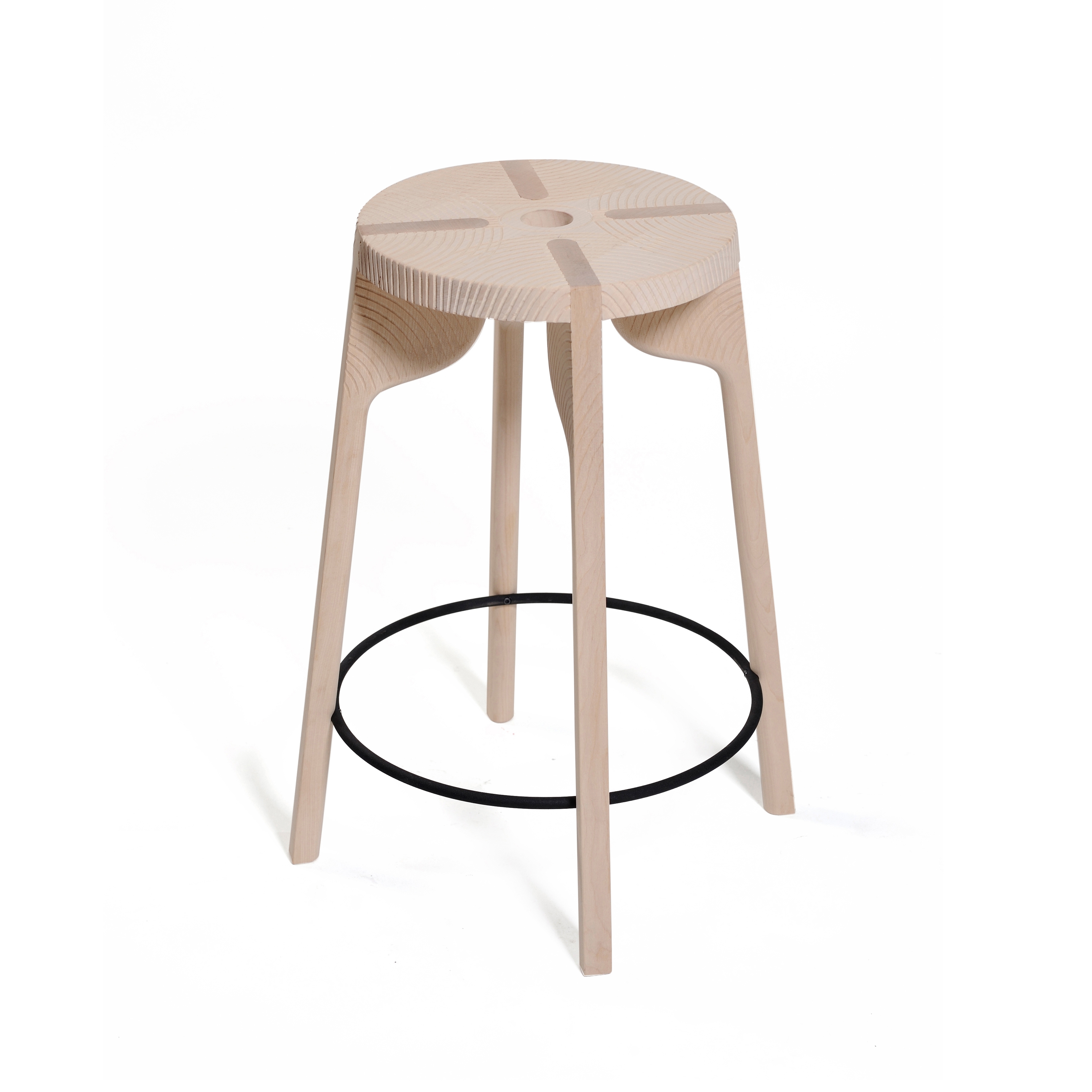 Afficher le produit Tattoo Bar Stool (carved) du fabricant Zanat