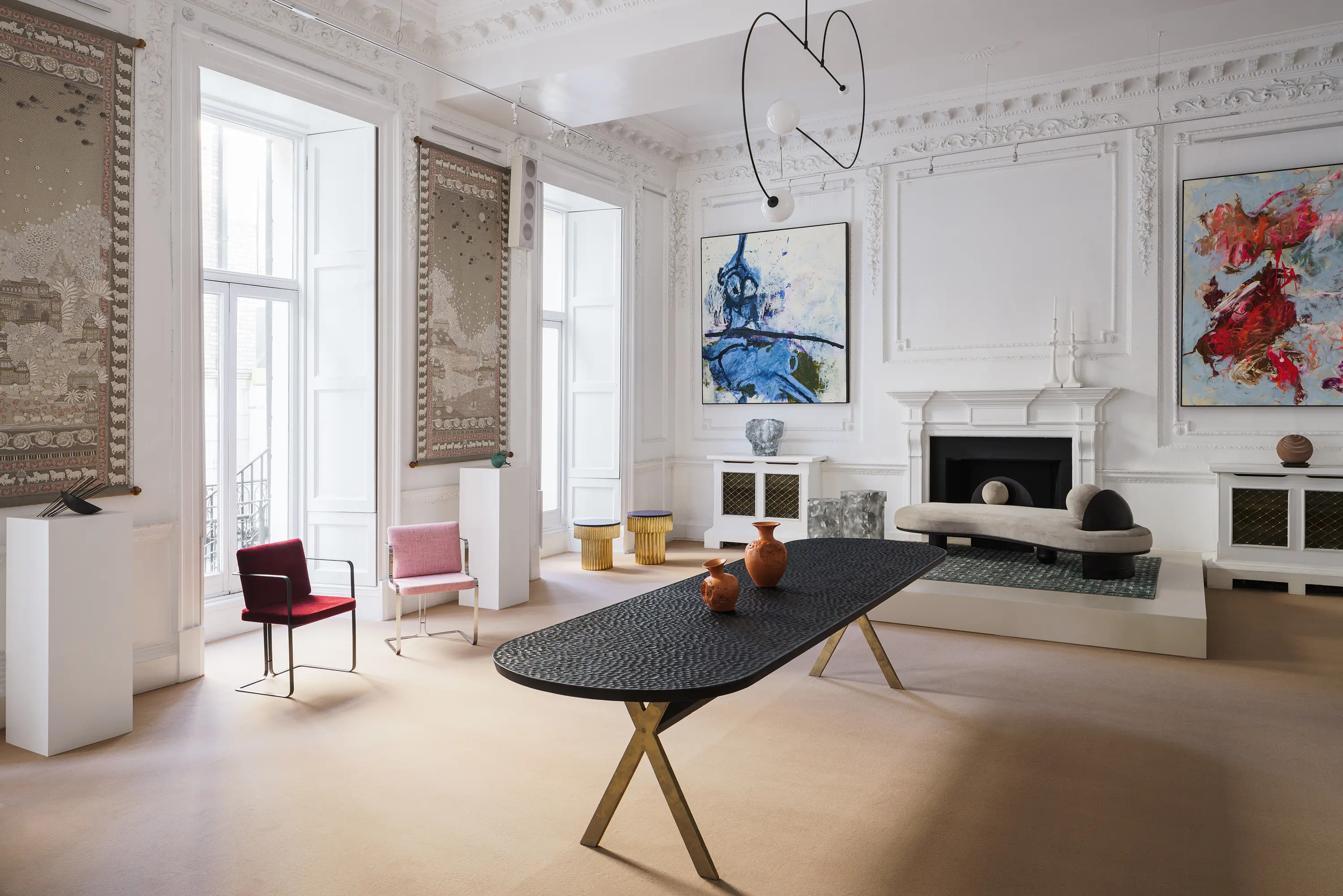 Zanat - Touch Table with bronze legs