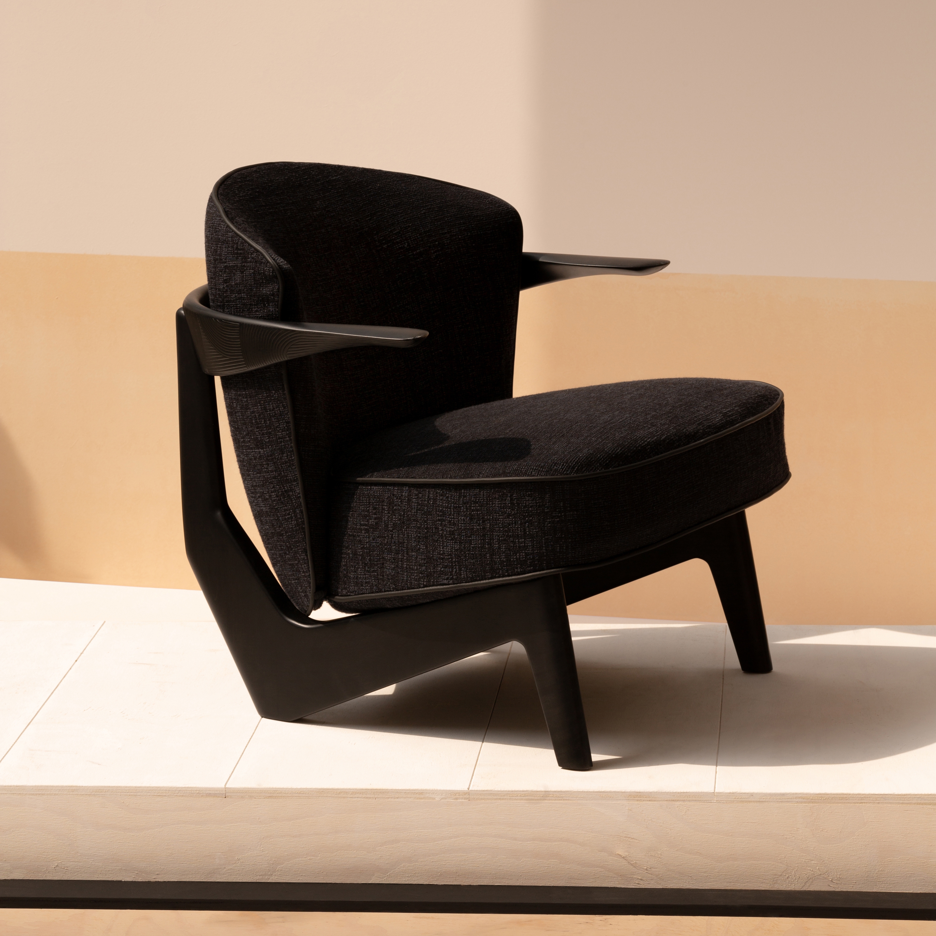 Sova Lounge Chair