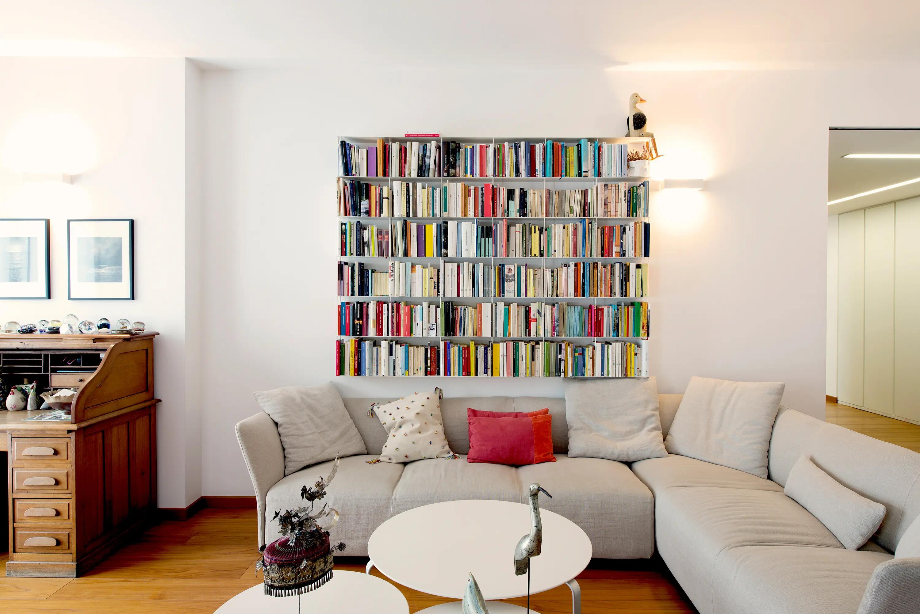 Kriptonite - Krossing Bookshelf