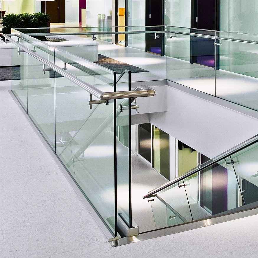 Display product LK60 glass railings from manufacturer Steelpro