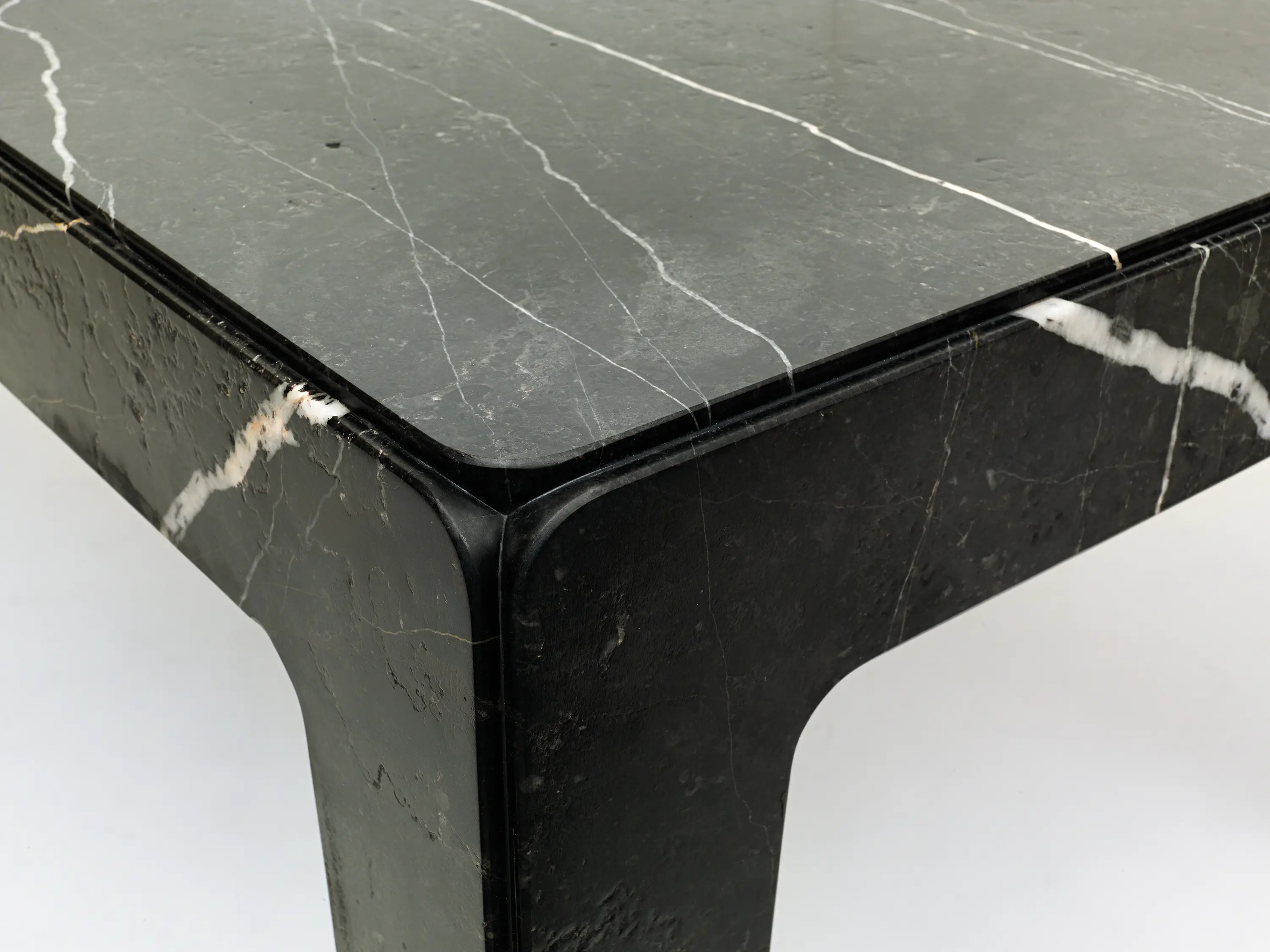 Eponimo - Rock side table low