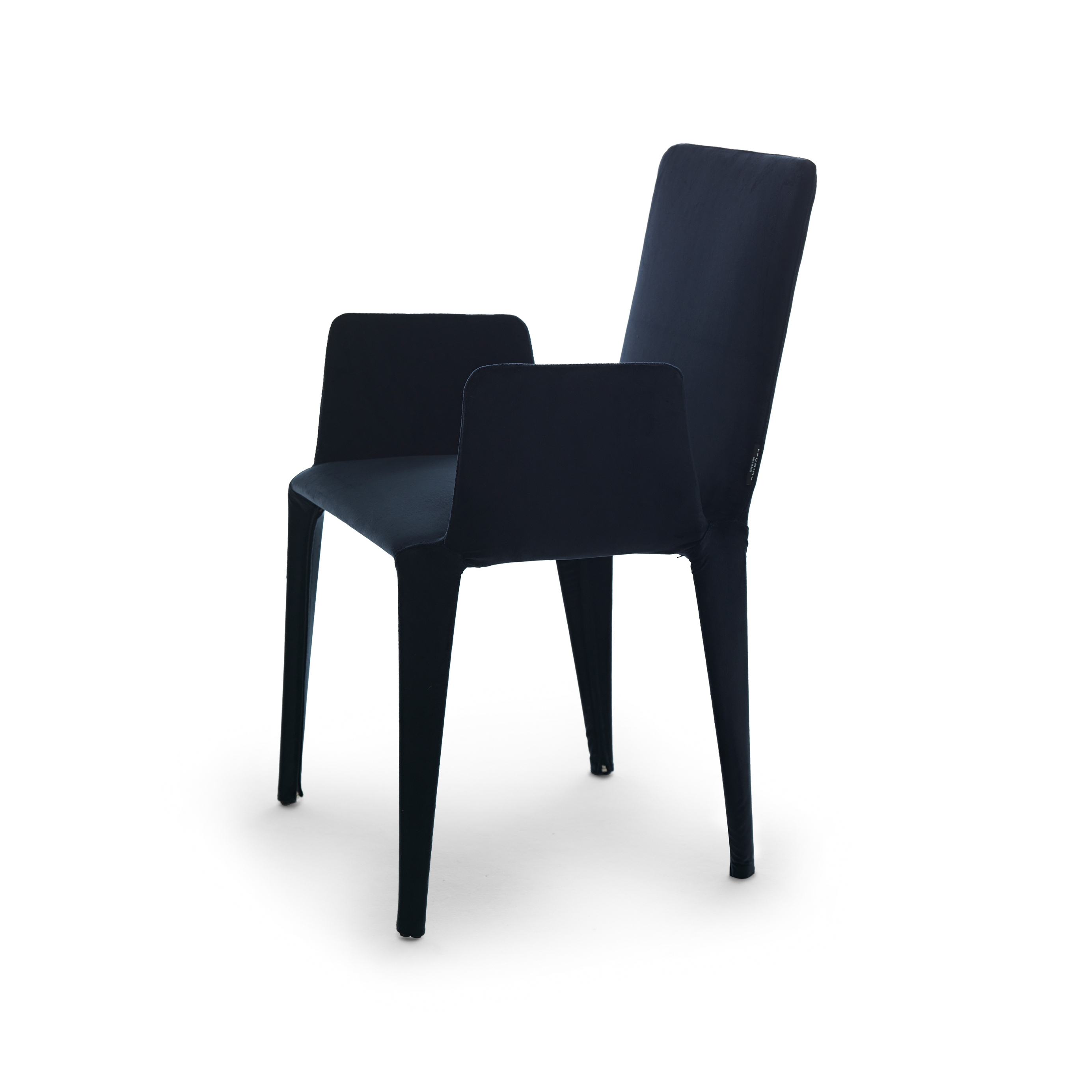 Display product Nova chair with armrests from manufacturer Eponimo