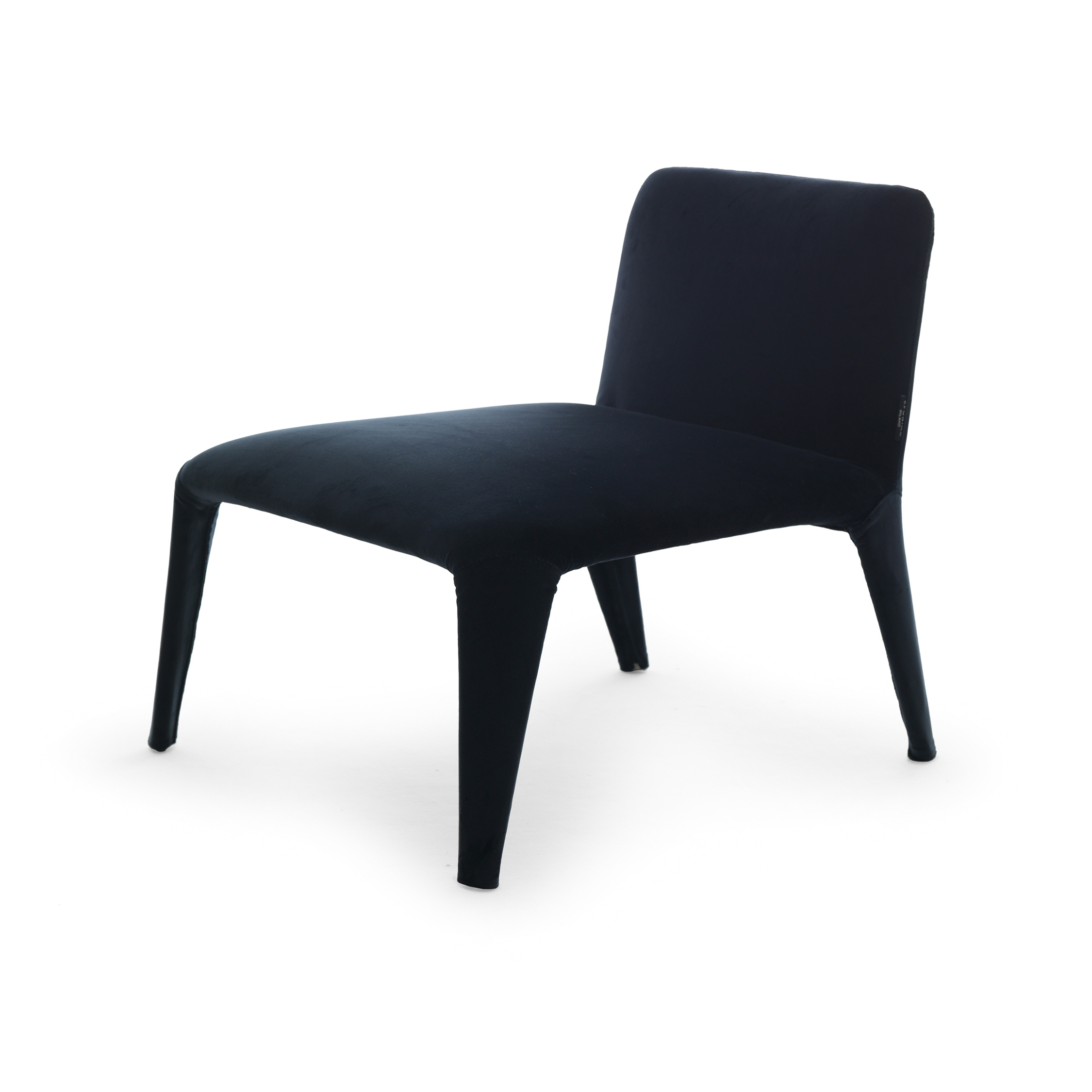 Display product Nova lounge chair with armrest from manufacturer Eponimo
