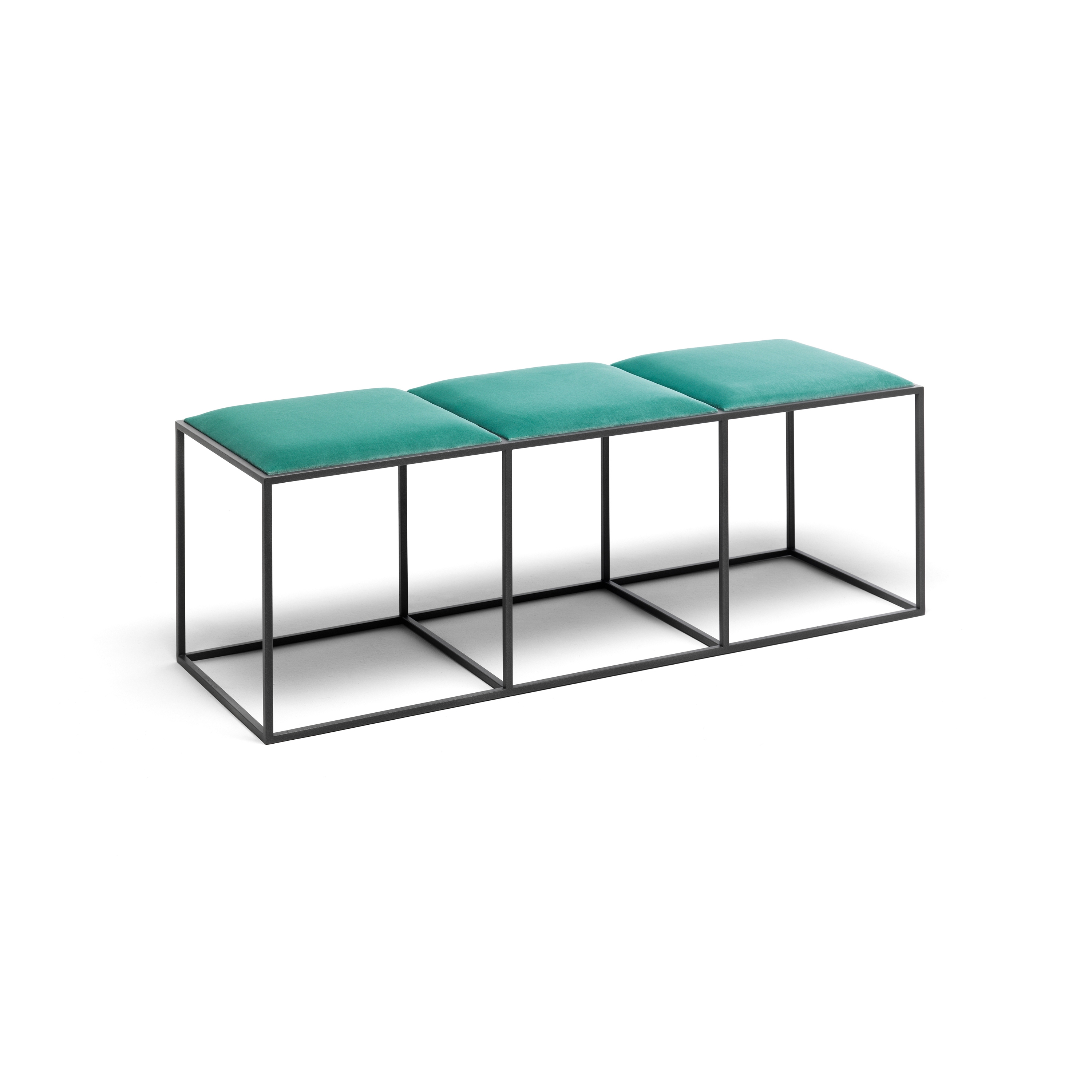 Display product Gotham small bench from manufacturer Eponimo
