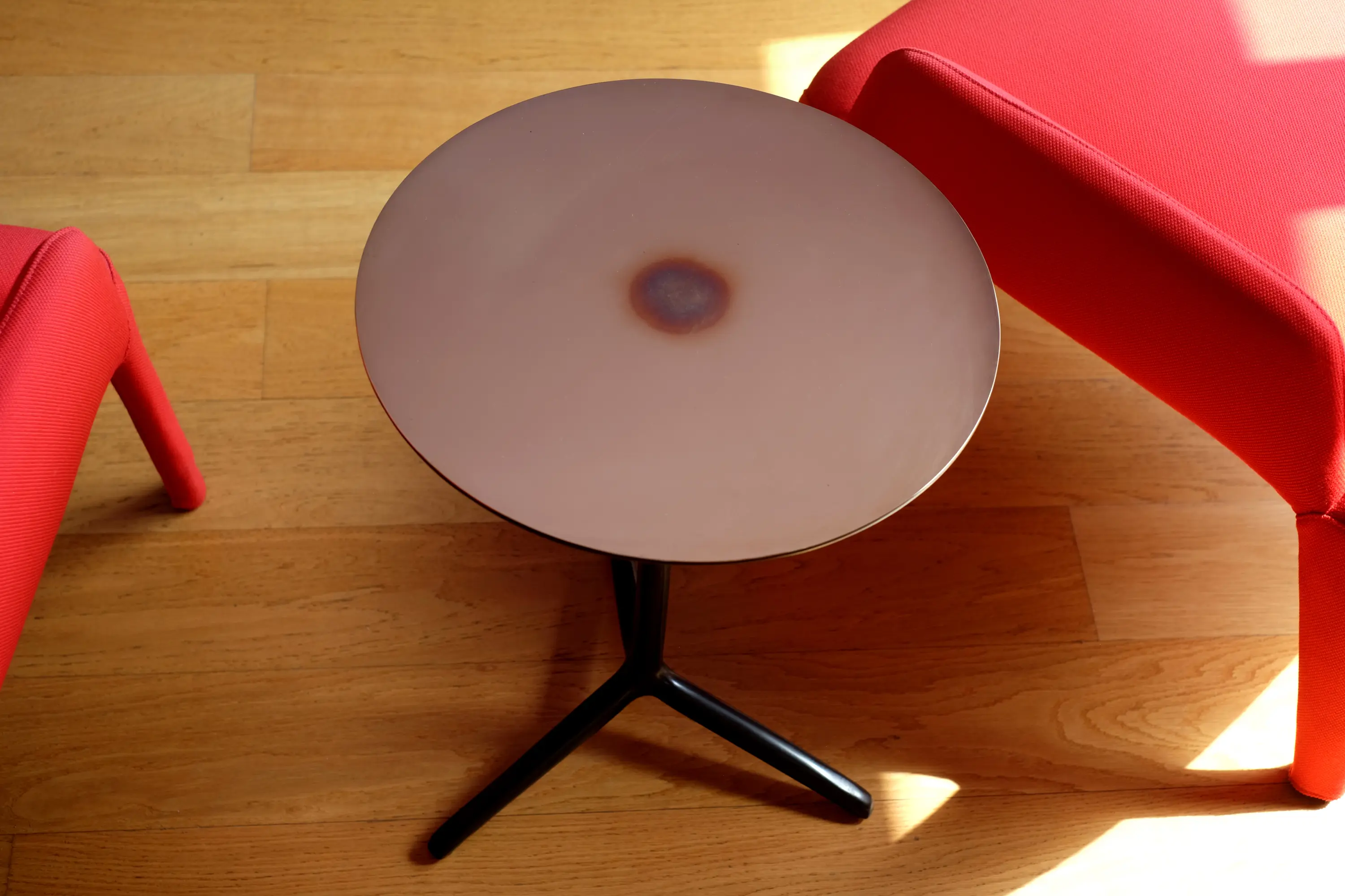 Eponimo - Toid side table