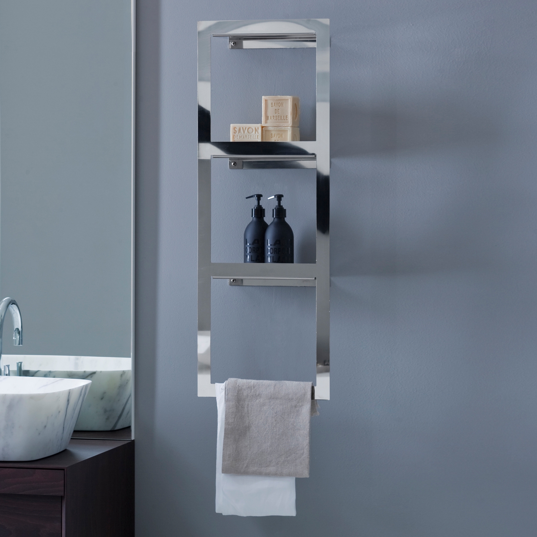 Produkt Kiri Shelves with towel rack des Herstellers Arlex Italia anzeigen