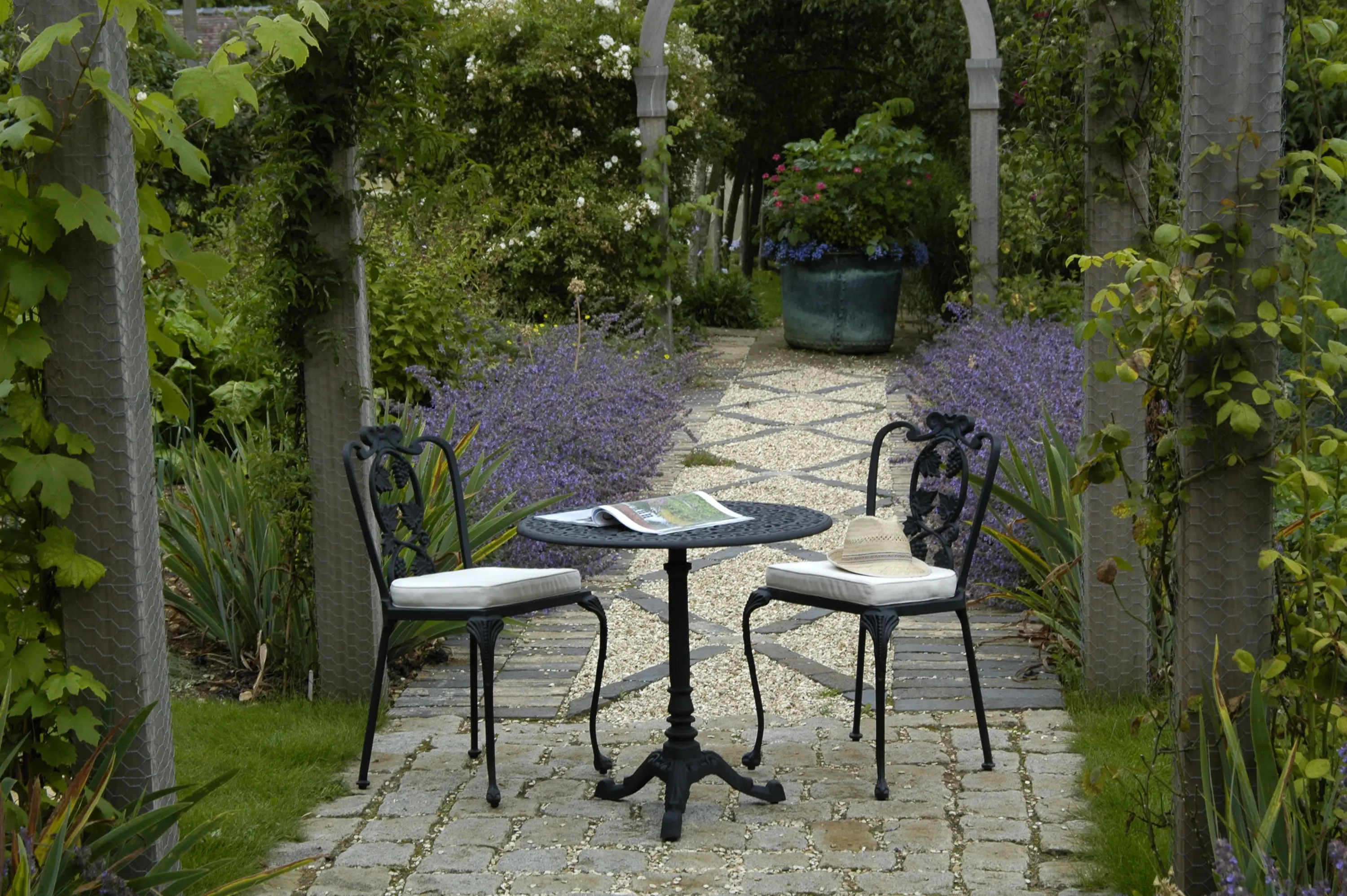 Oxley’s Furniture - Brownian Lounger