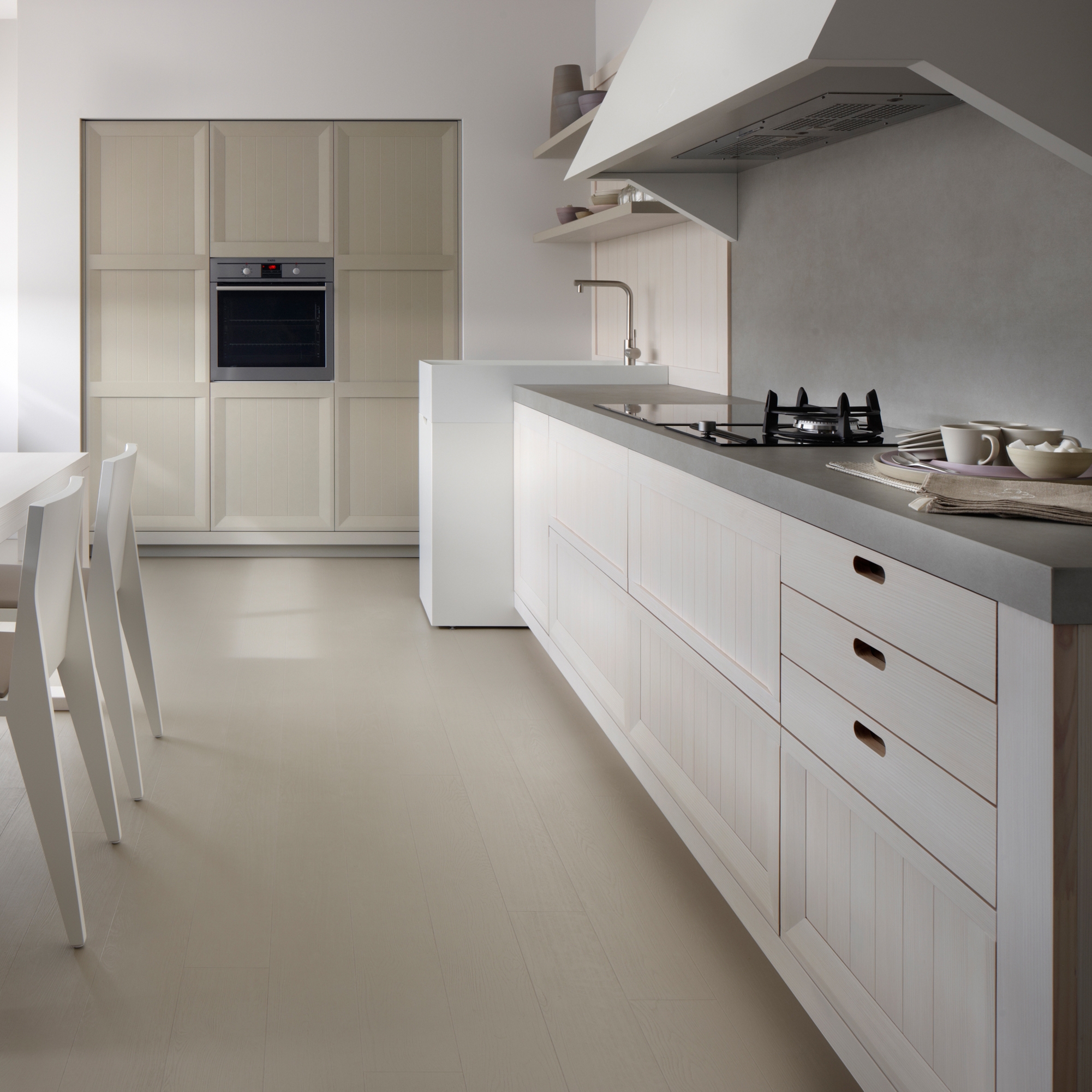 Arkadia | Cream white