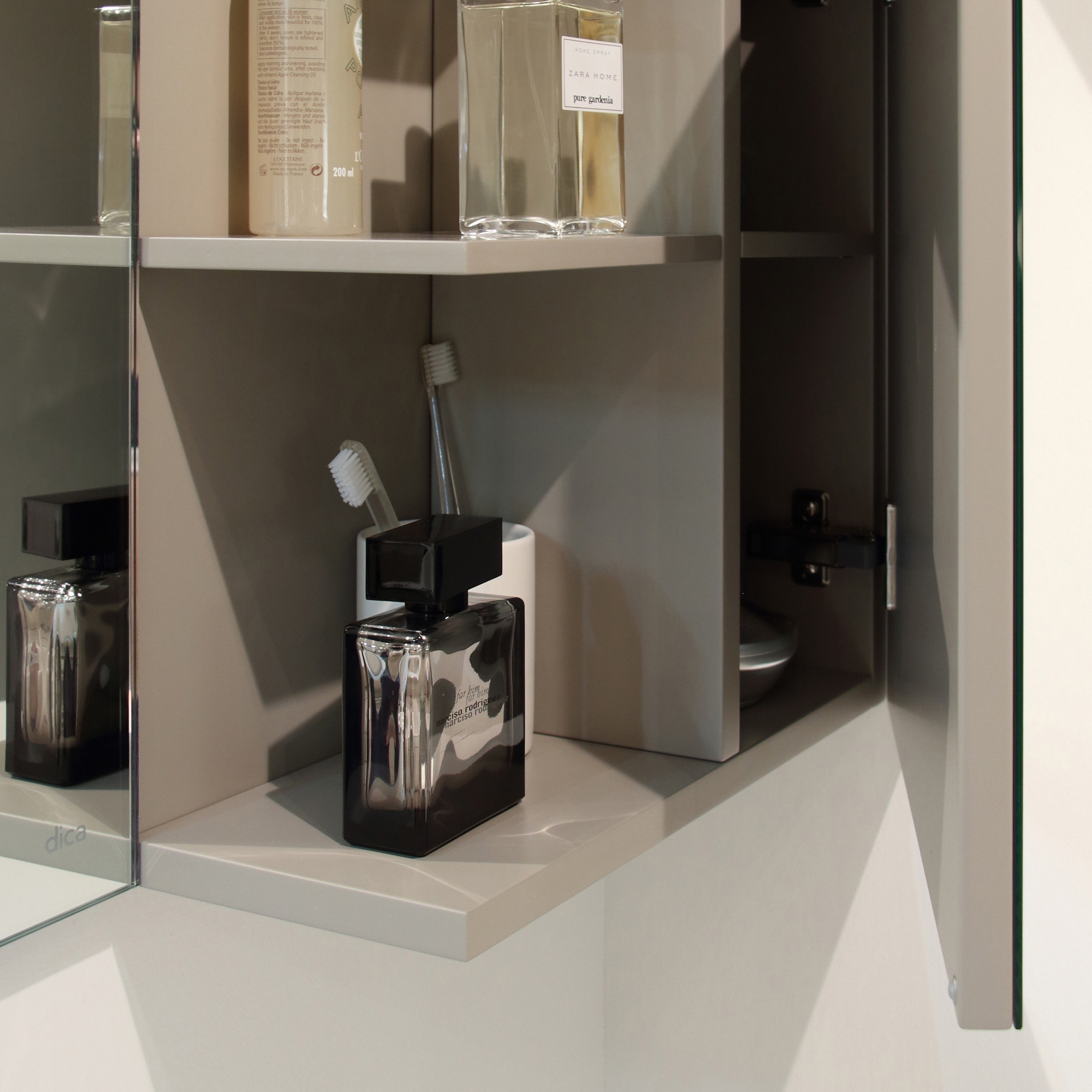 Produkt Accessories Bath | Wall units des Herstellers dica anzeigen