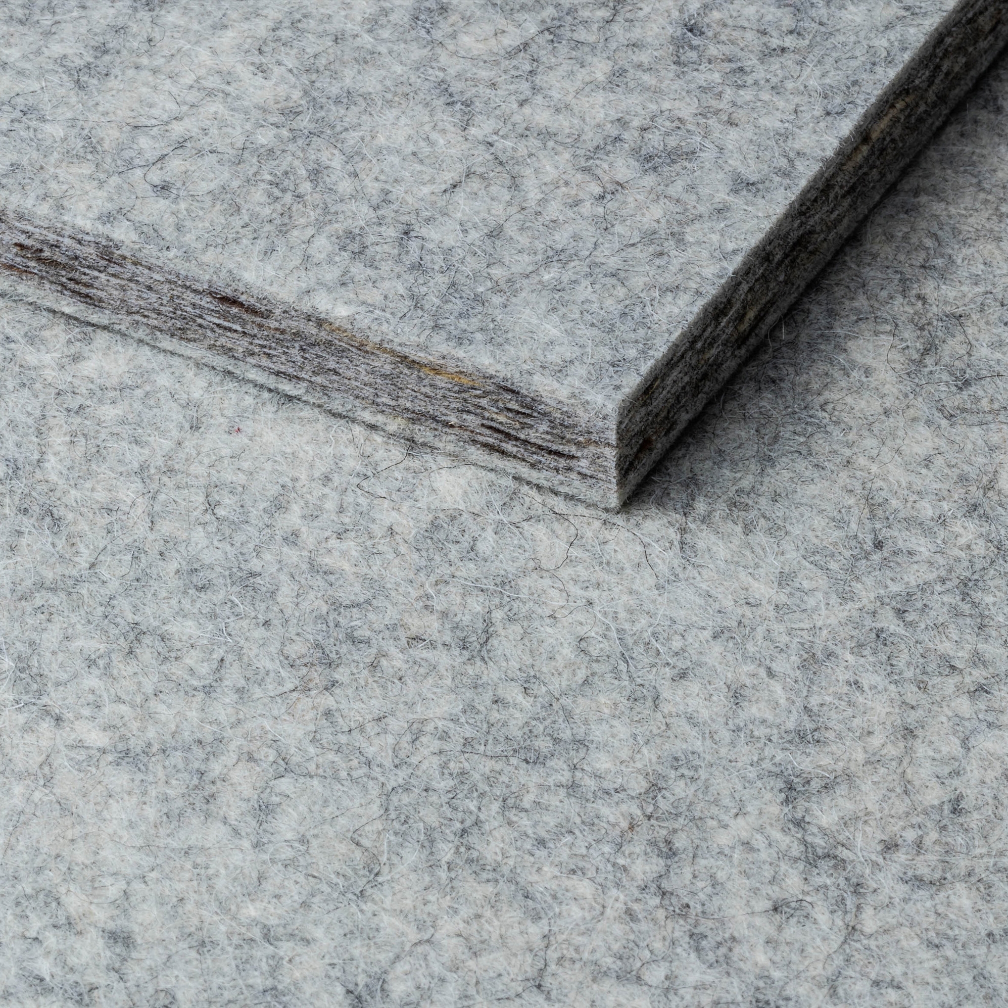 Mostra il prodotto Whisperwool Silver Grey del produttore Tante Lotte